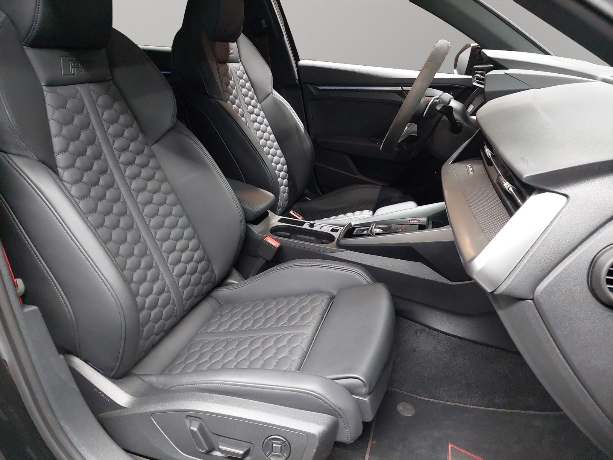 listing desktop thumbnail image 8