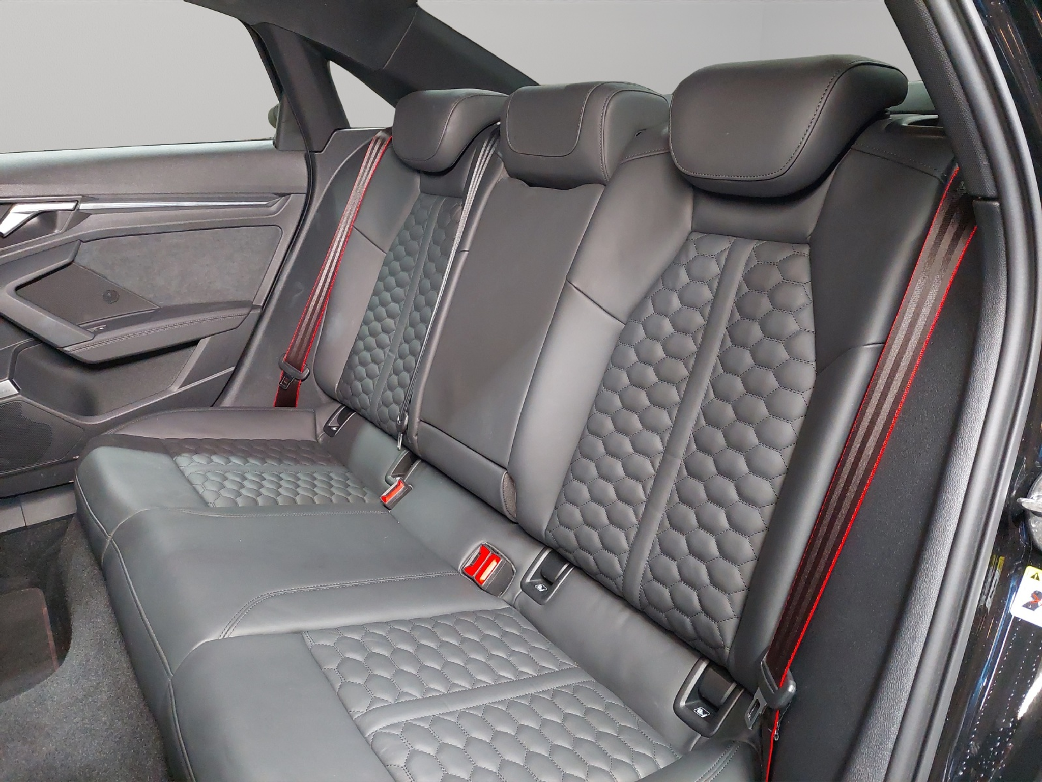 listing desktop thumbnail image 7