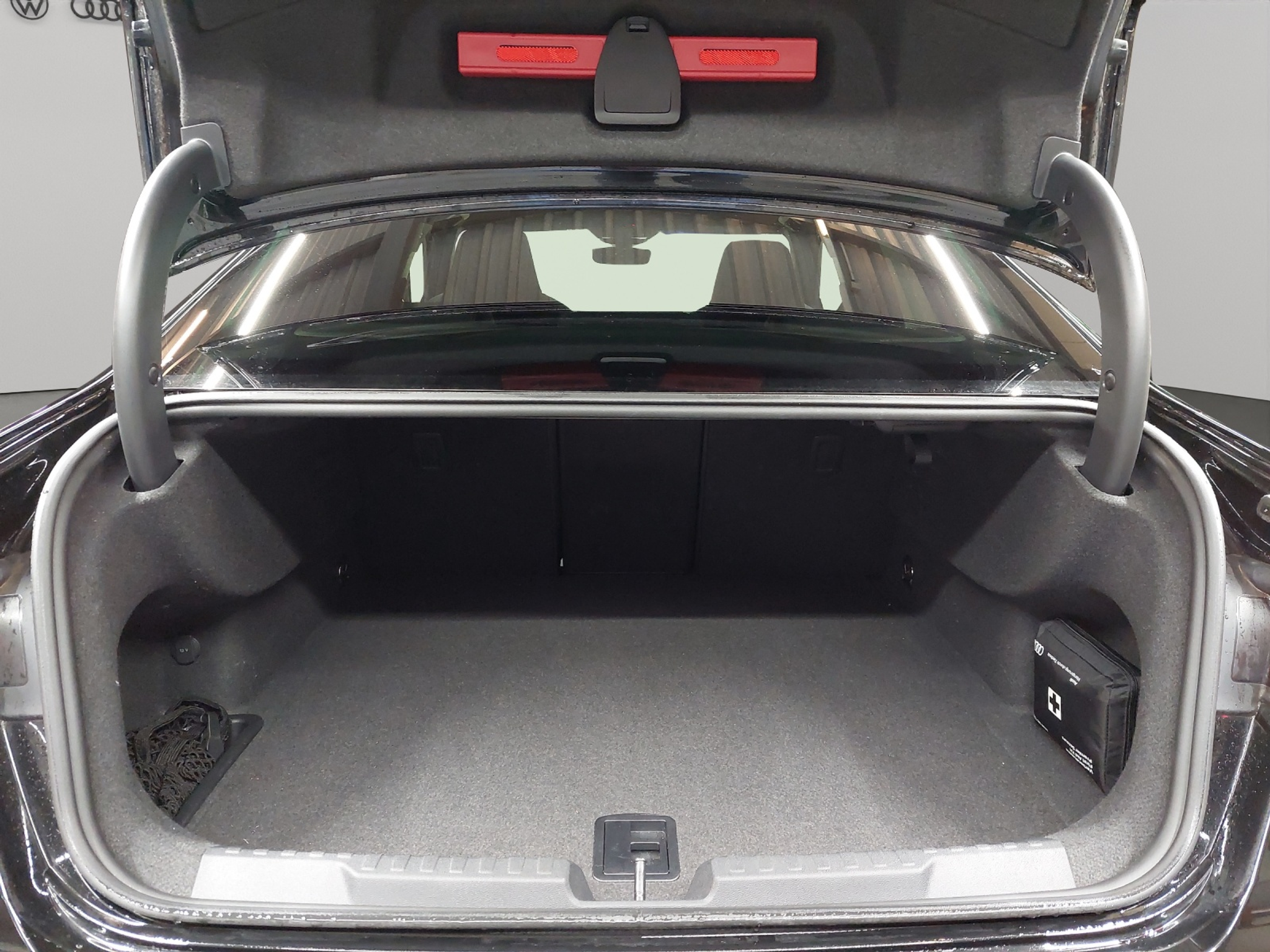 listing desktop thumbnail image 10