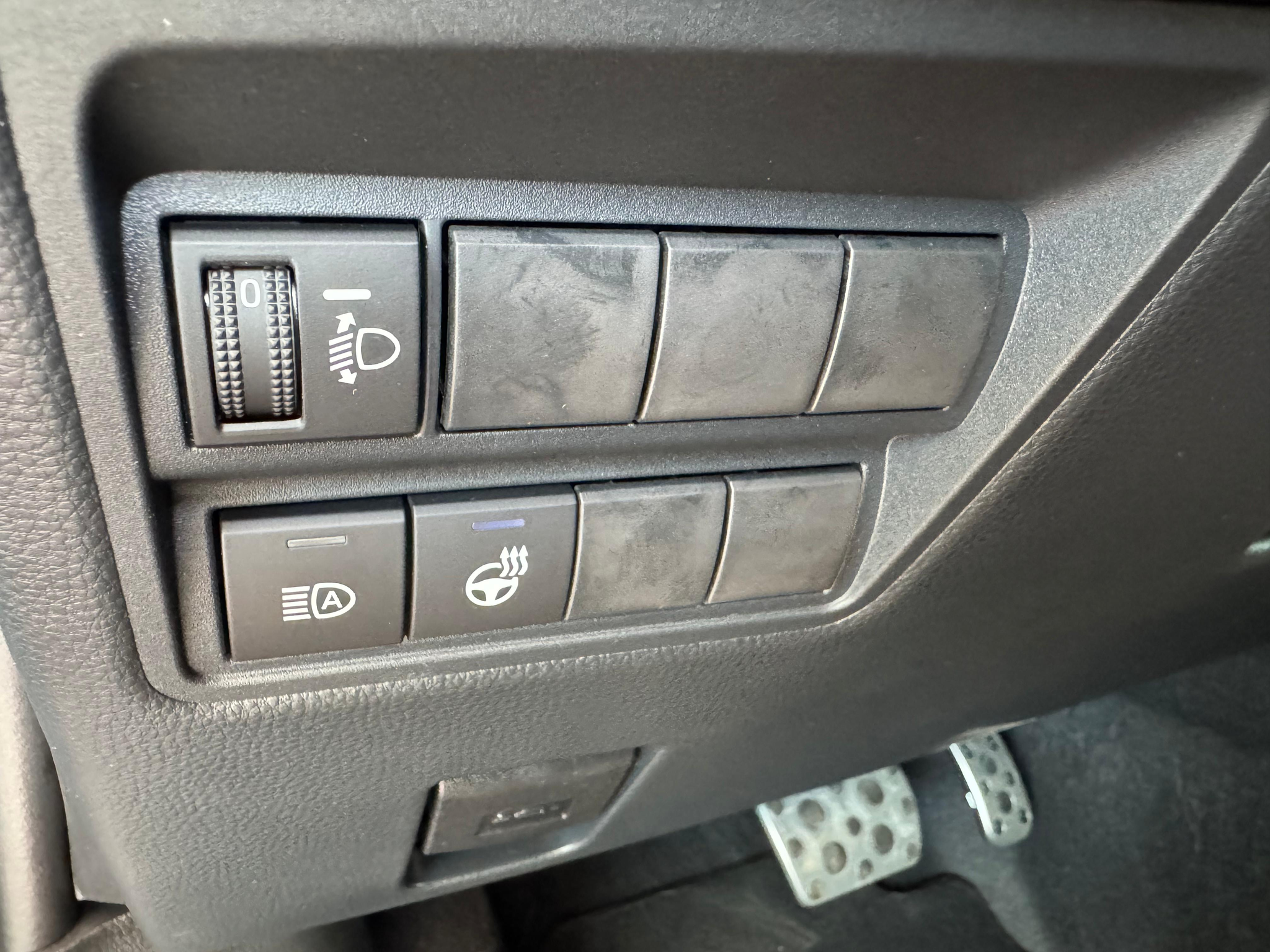 listing desktop thumbnail image 15