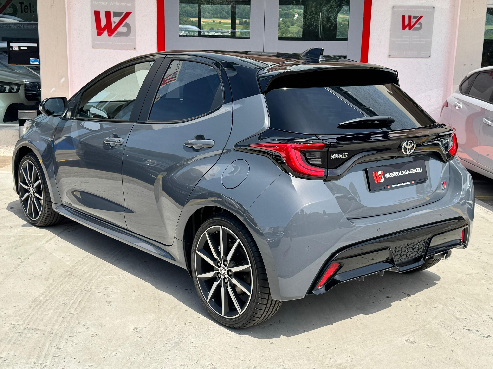 listing desktop thumbnail image 8