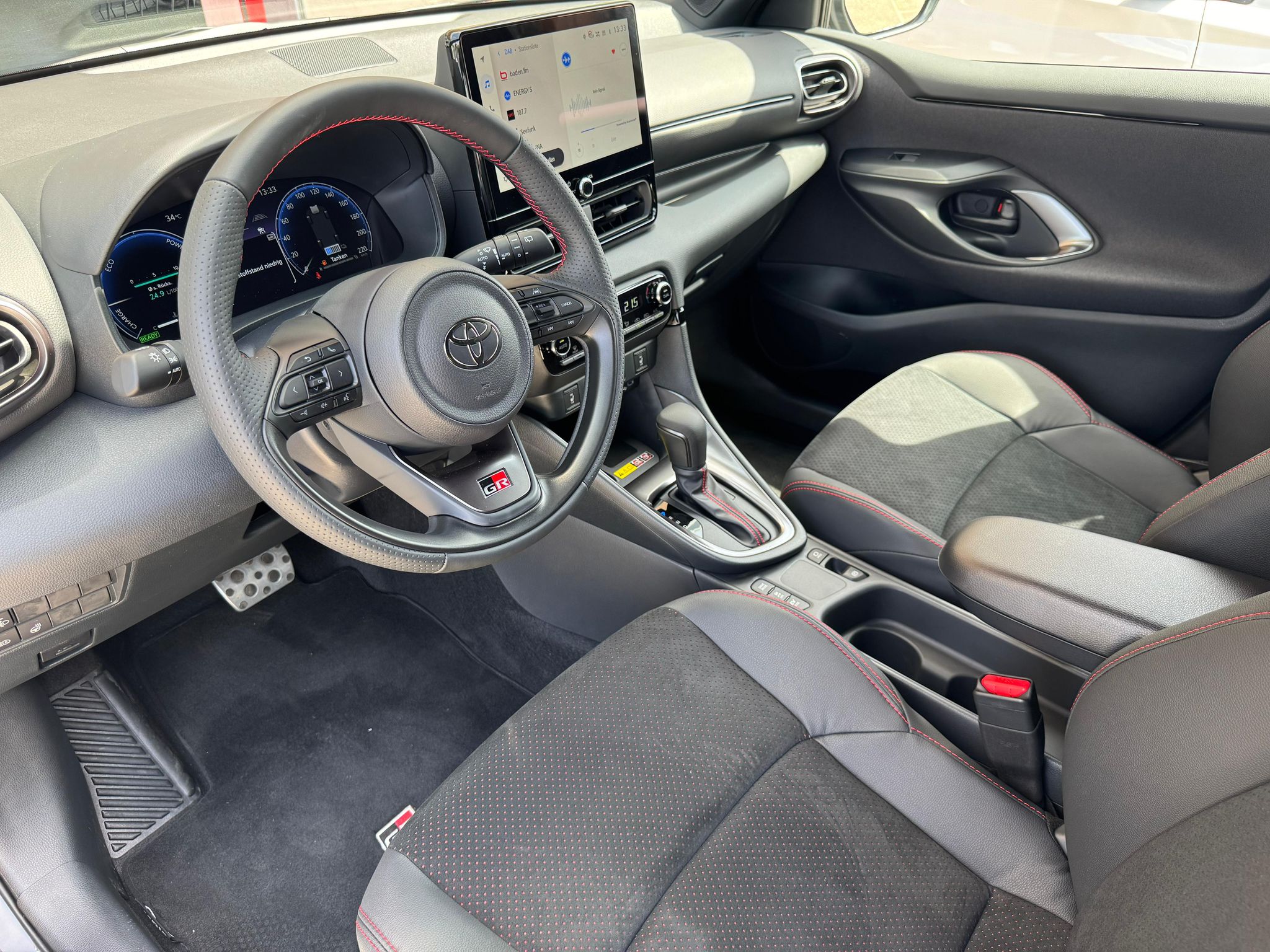 listing desktop thumbnail image 30