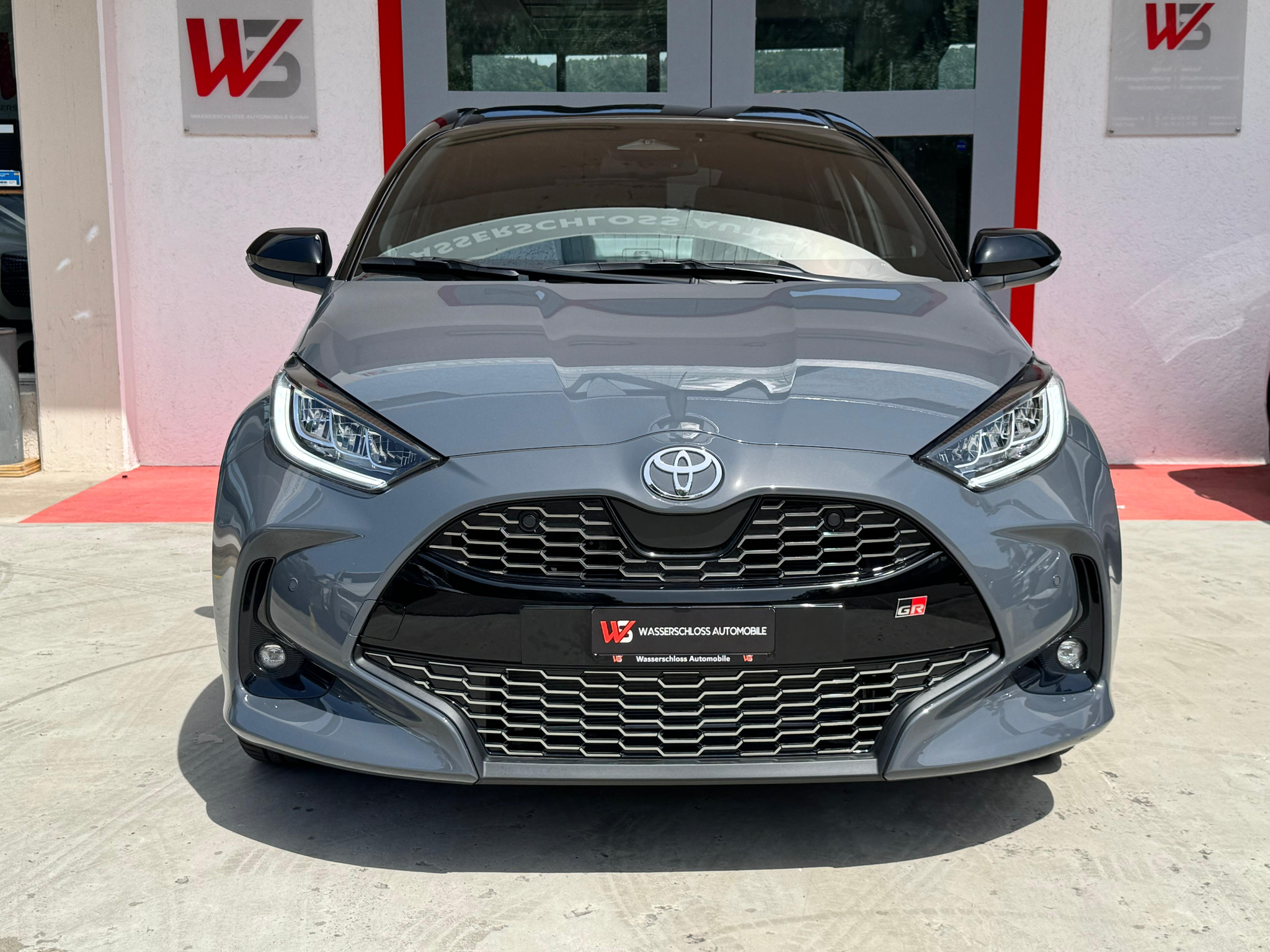 listing desktop thumbnail image 3