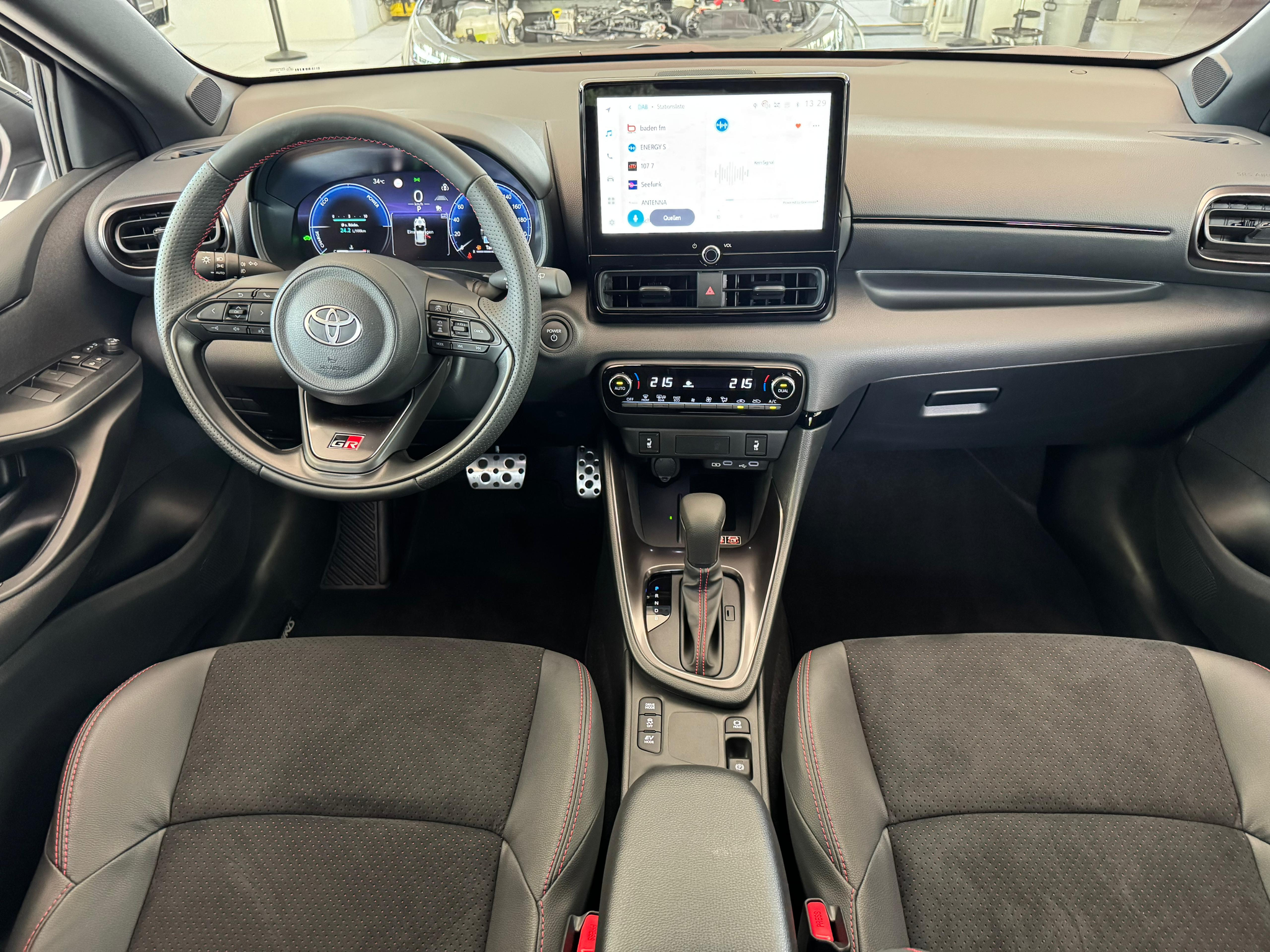 listing desktop thumbnail image 26