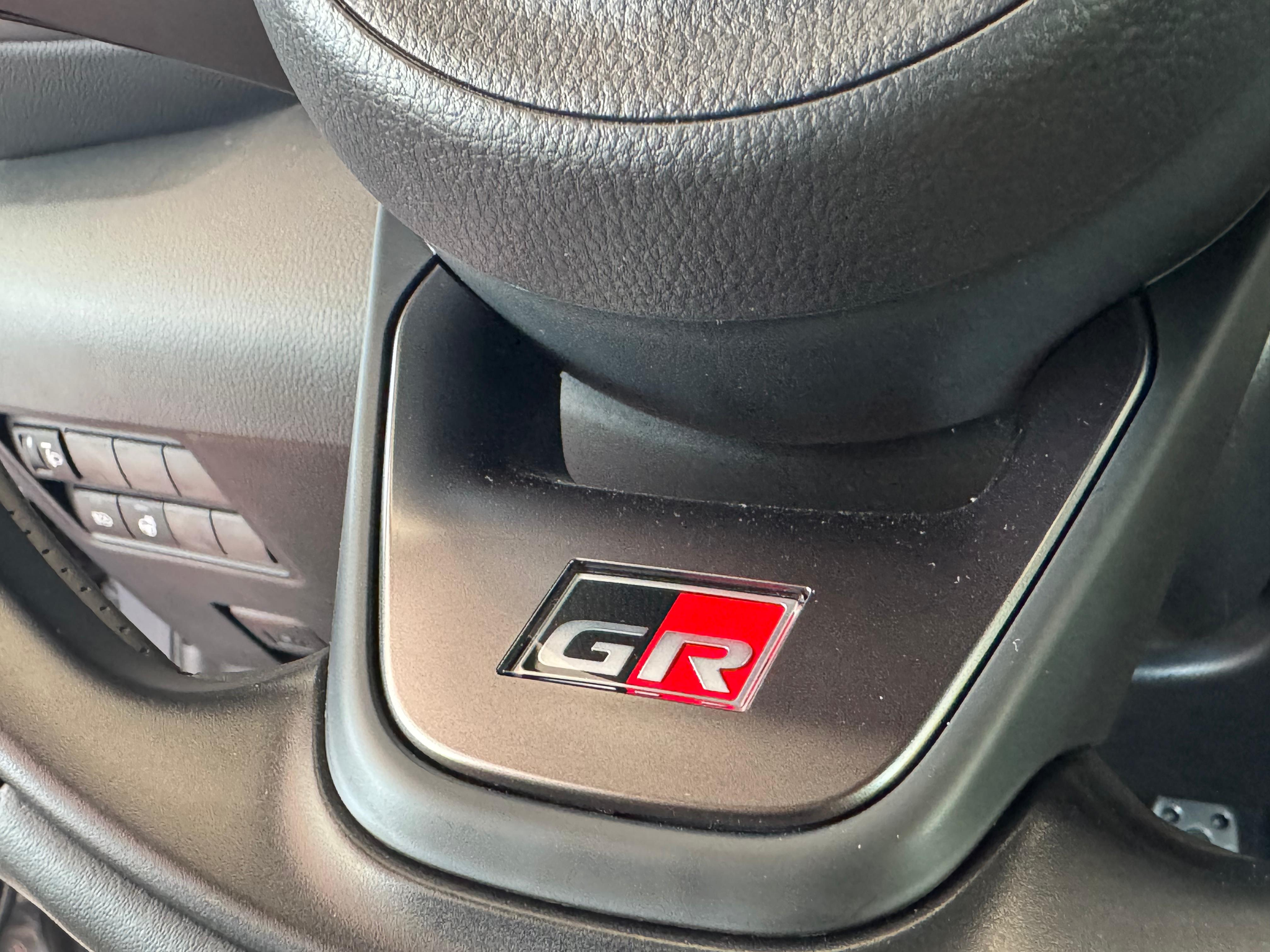 listing desktop thumbnail image 31