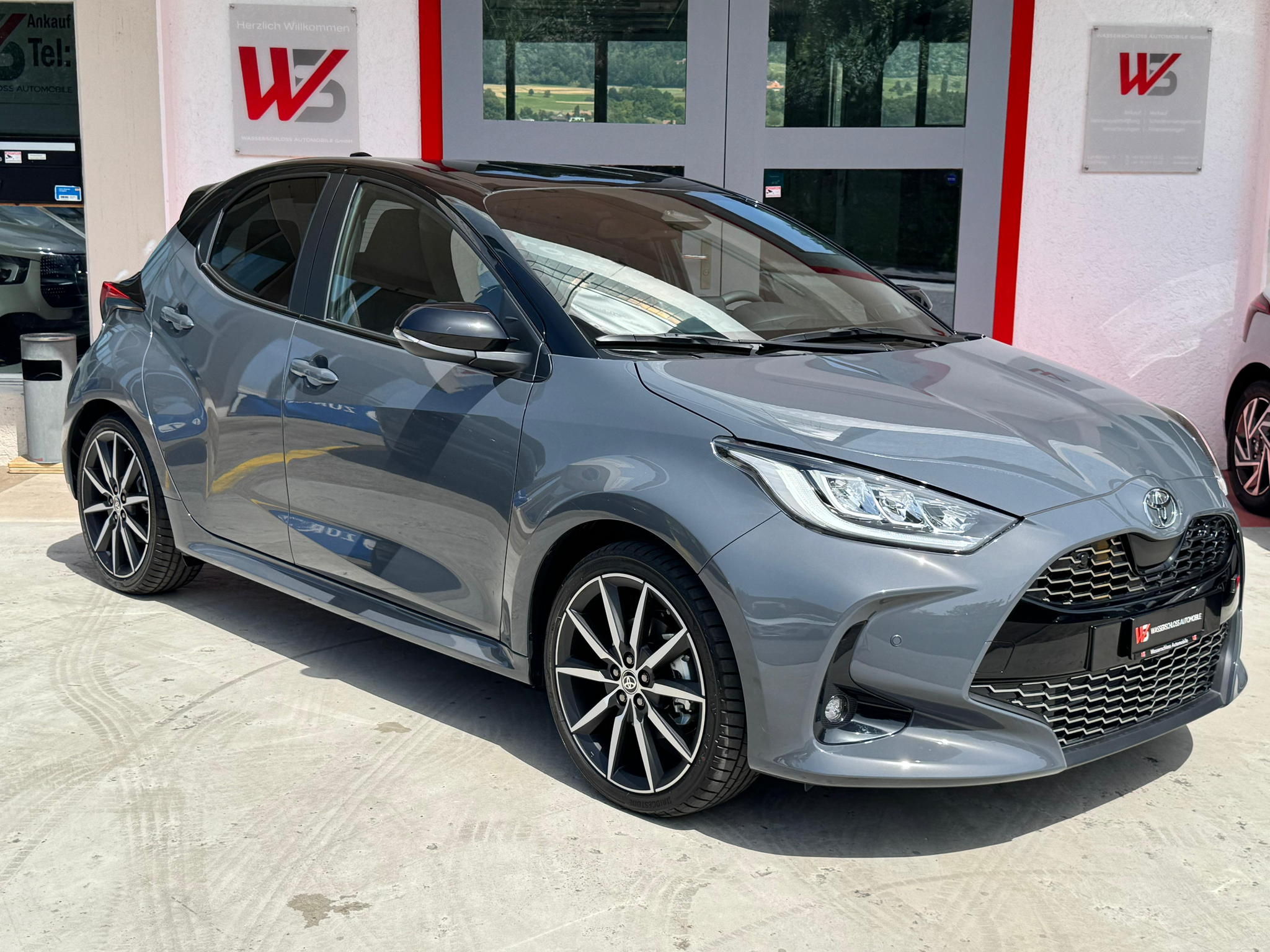 listing desktop thumbnail image 1