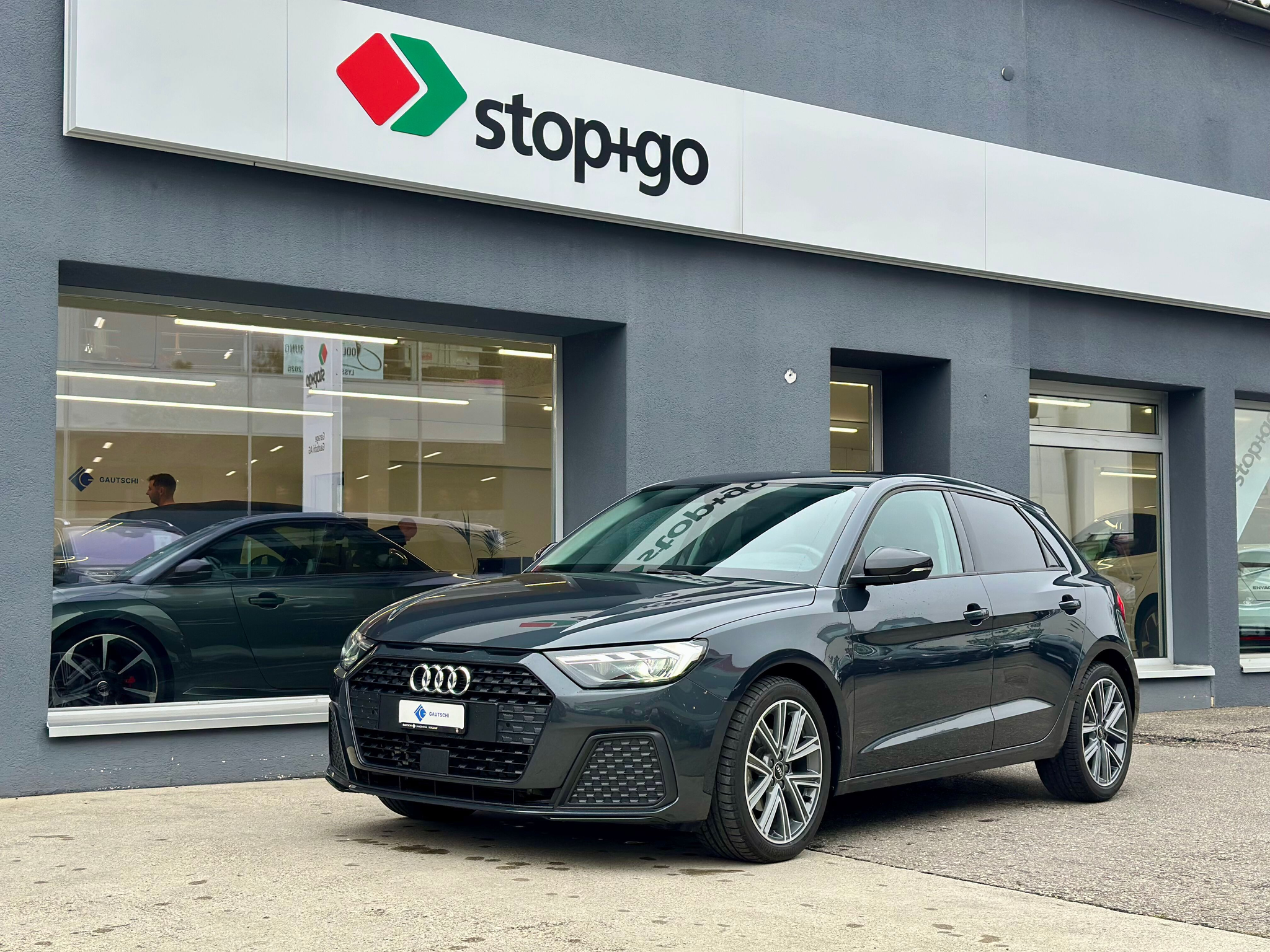 listing desktop thumbnail image 0