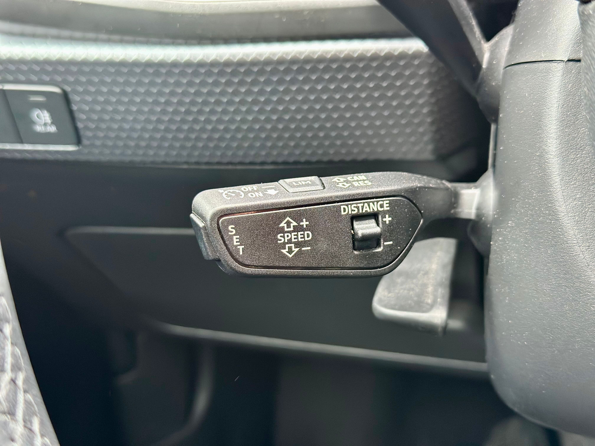 listing desktop thumbnail image 11