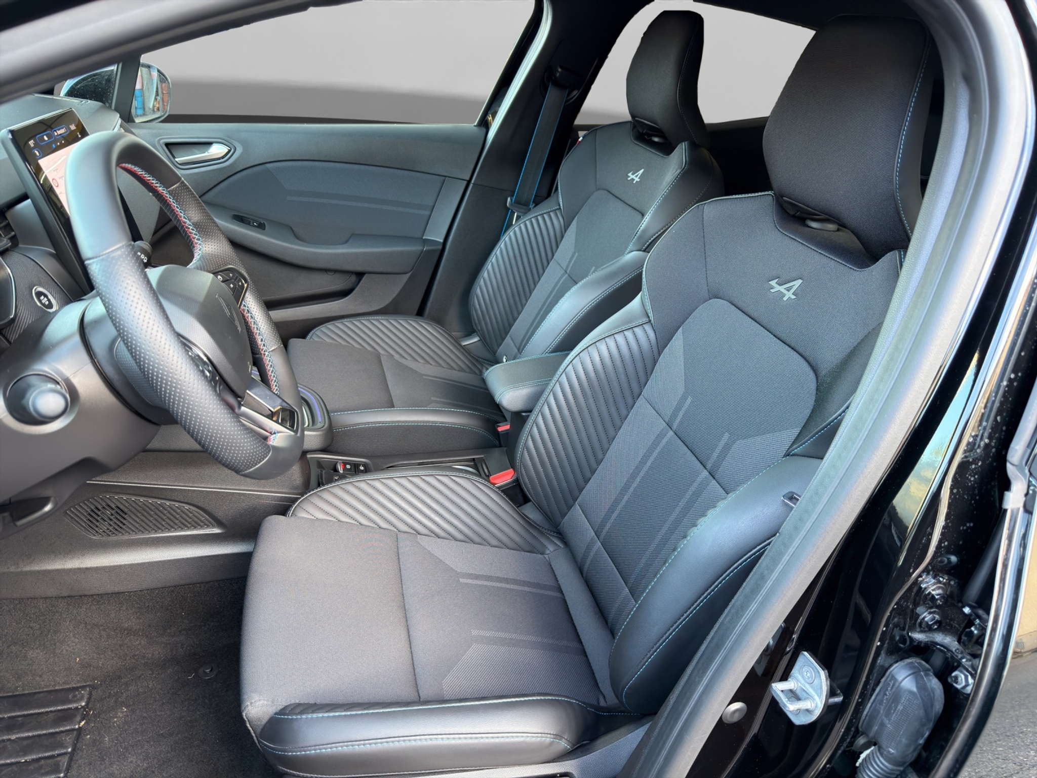 listing desktop thumbnail image 6