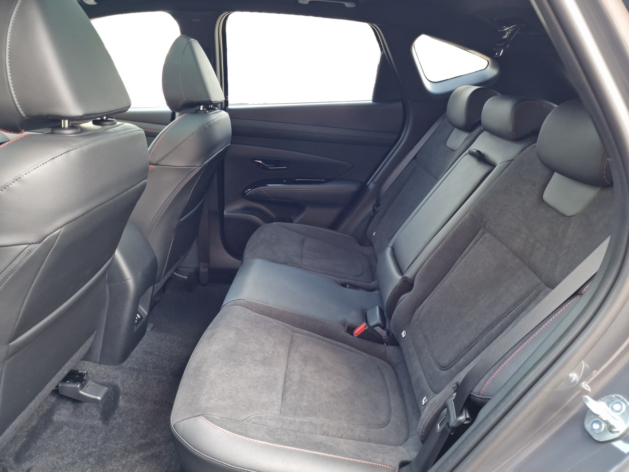 listing desktop thumbnail image 22