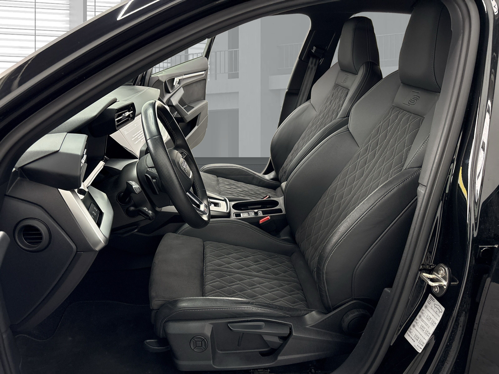 listing desktop thumbnail image 10