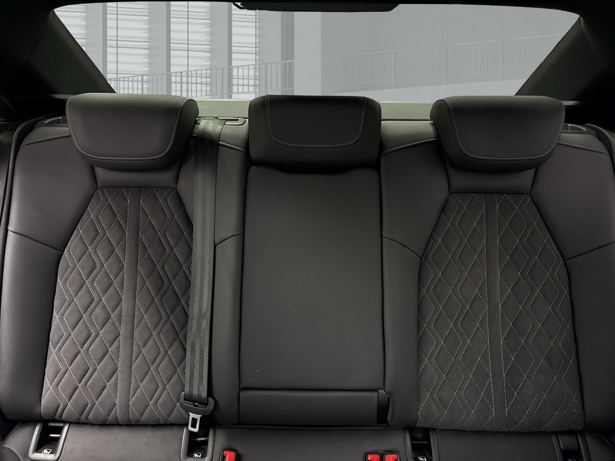 listing desktop thumbnail image 14