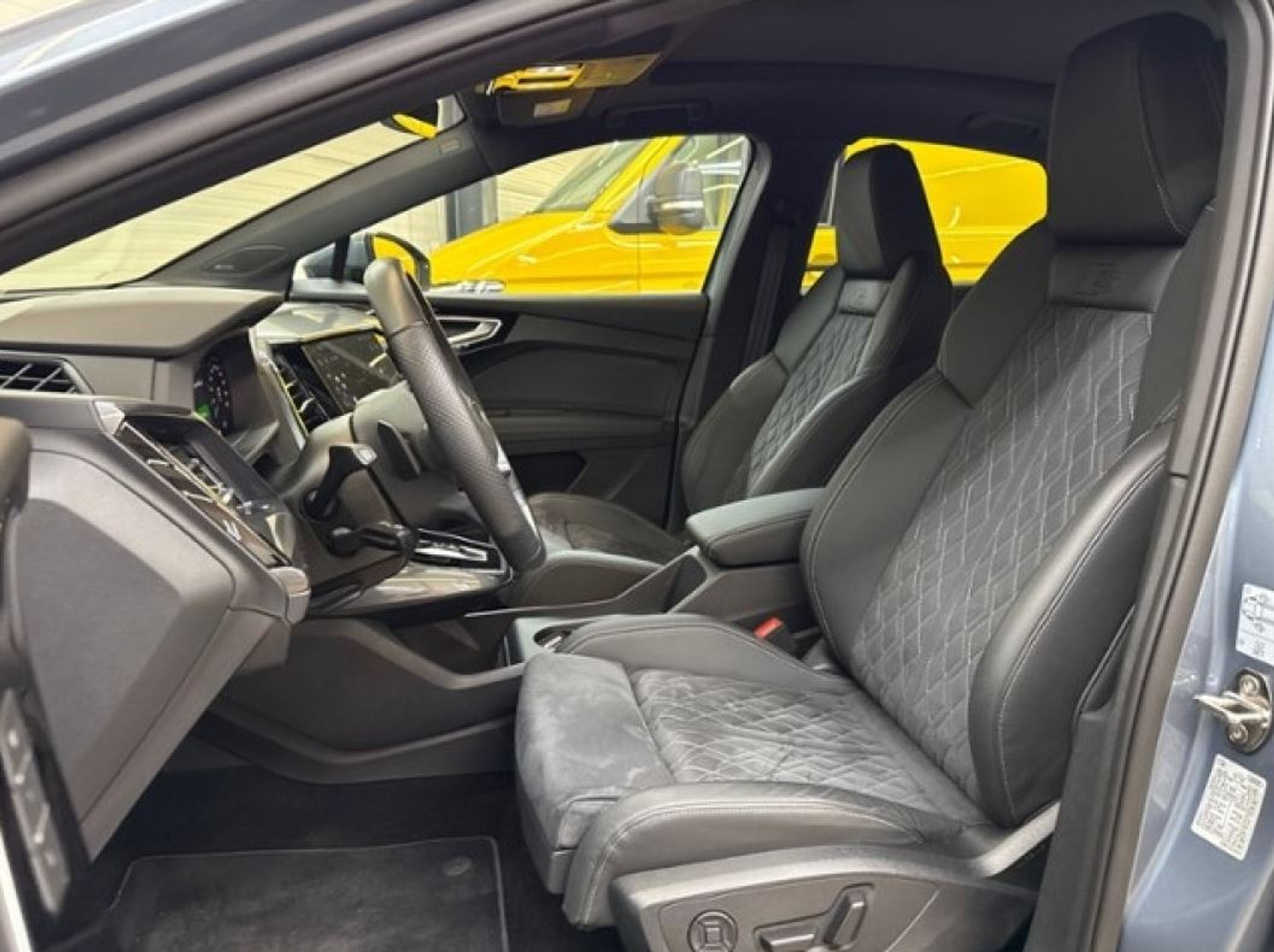 listing desktop thumbnail image 6