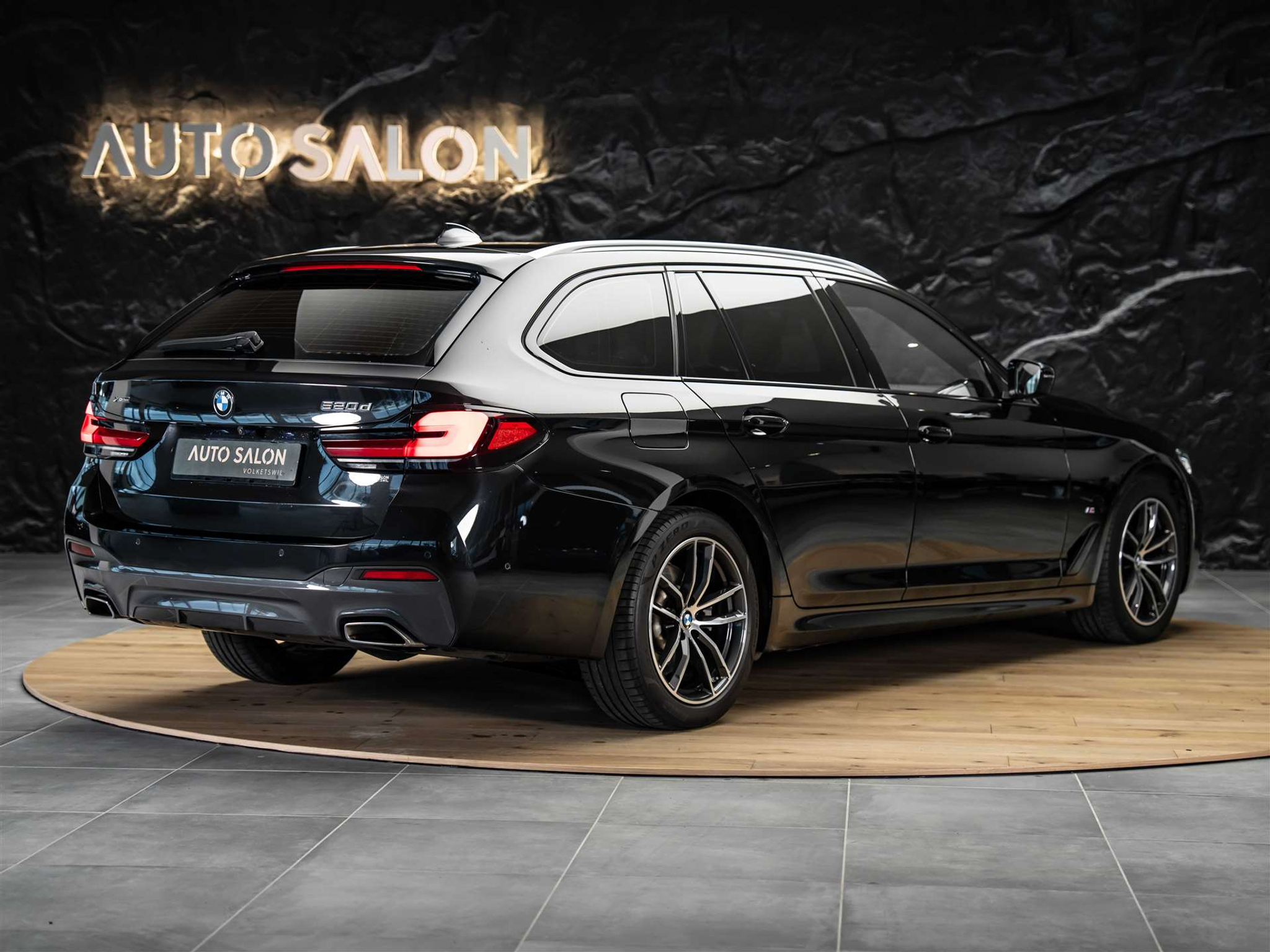 listing desktop thumbnail image 4