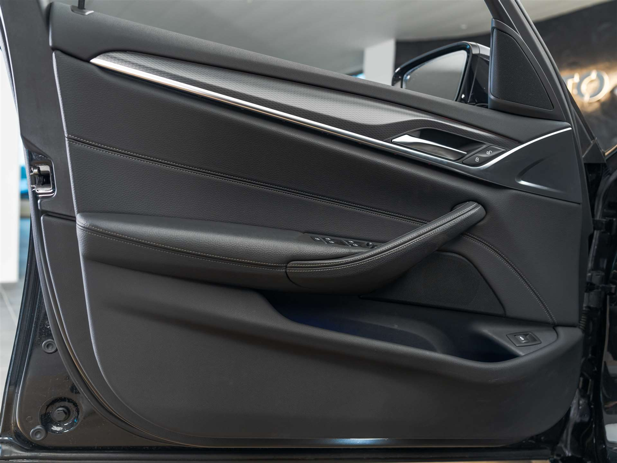 listing desktop thumbnail image 20