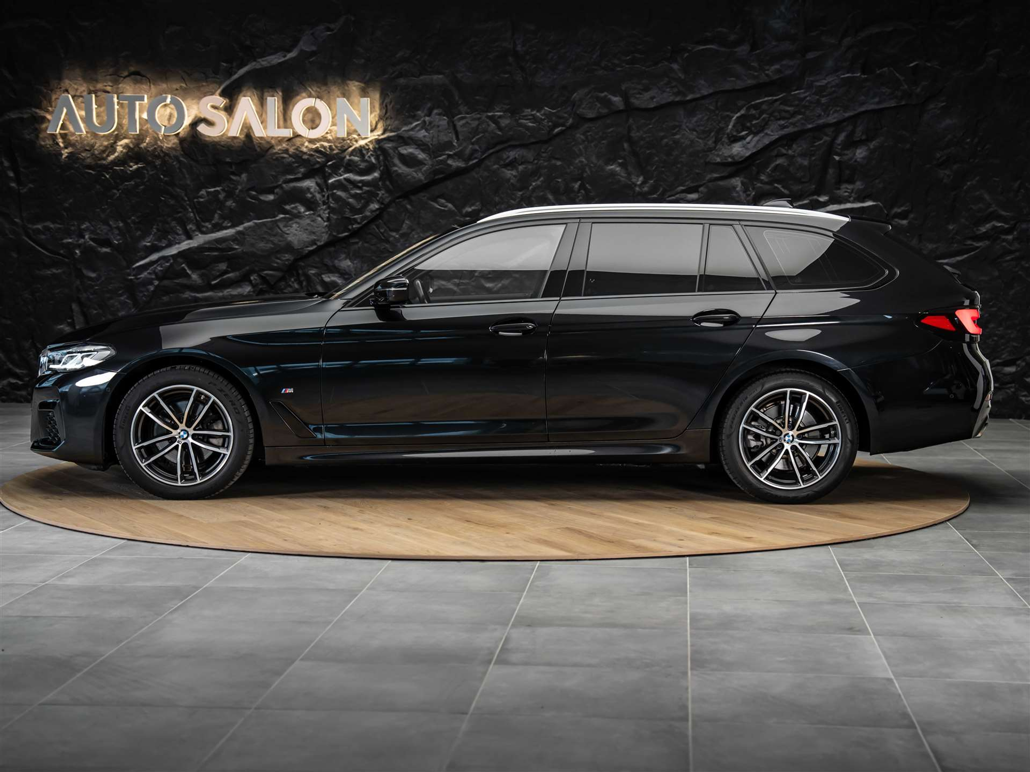 listing desktop thumbnail image 1