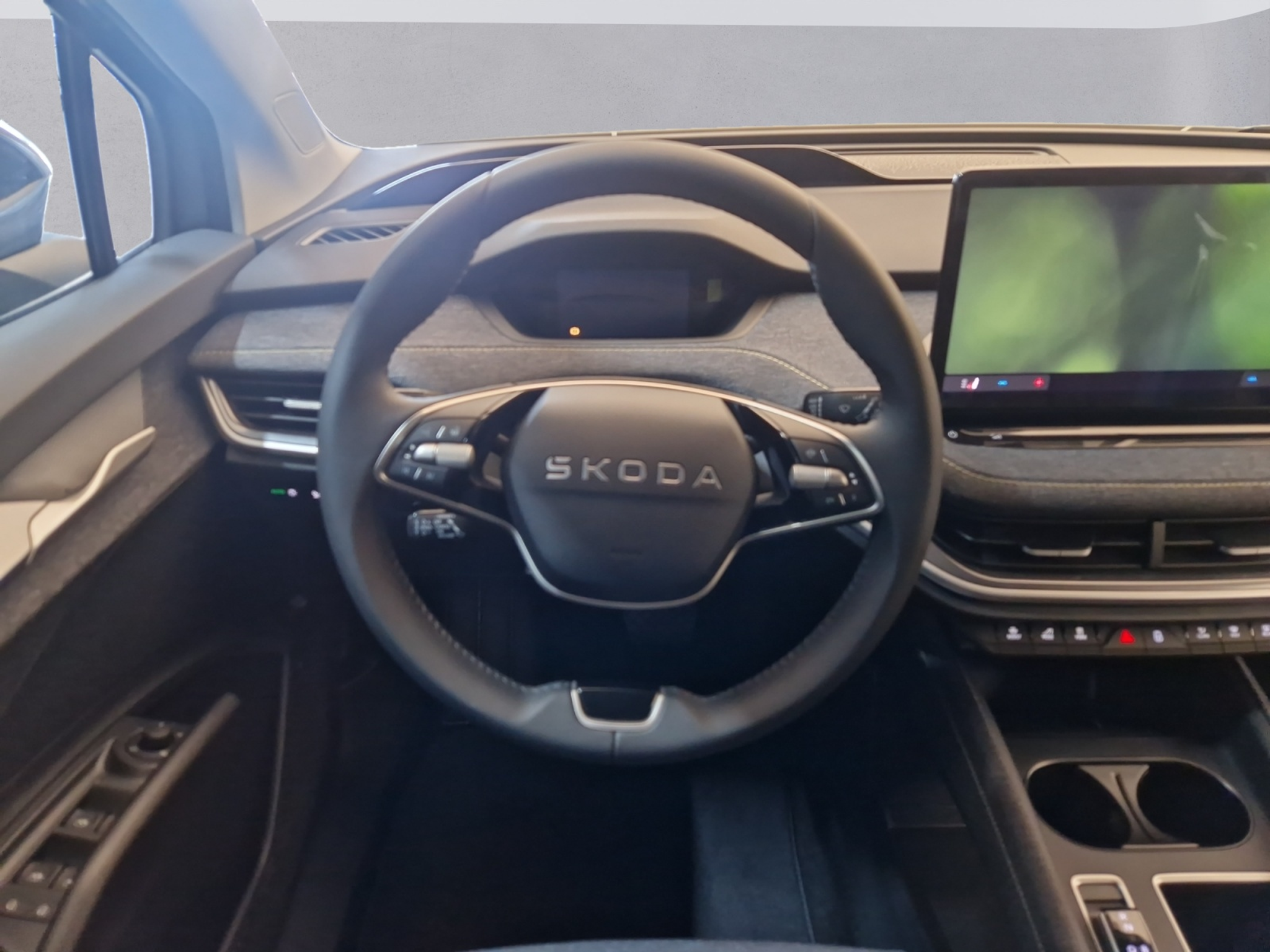 listing desktop thumbnail image 11