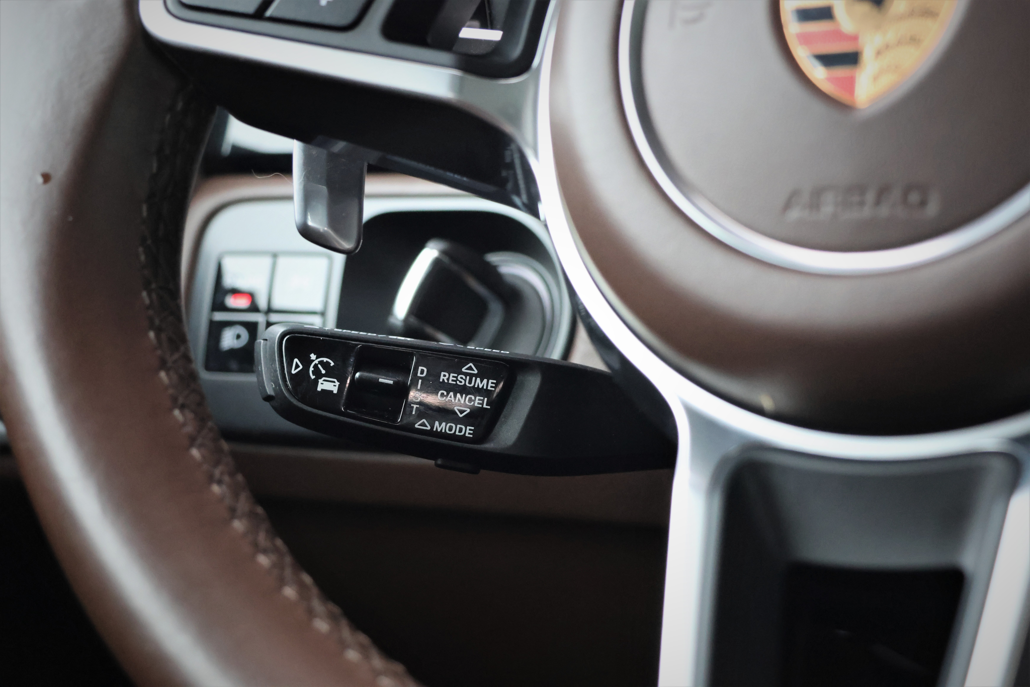 listing desktop thumbnail image 16