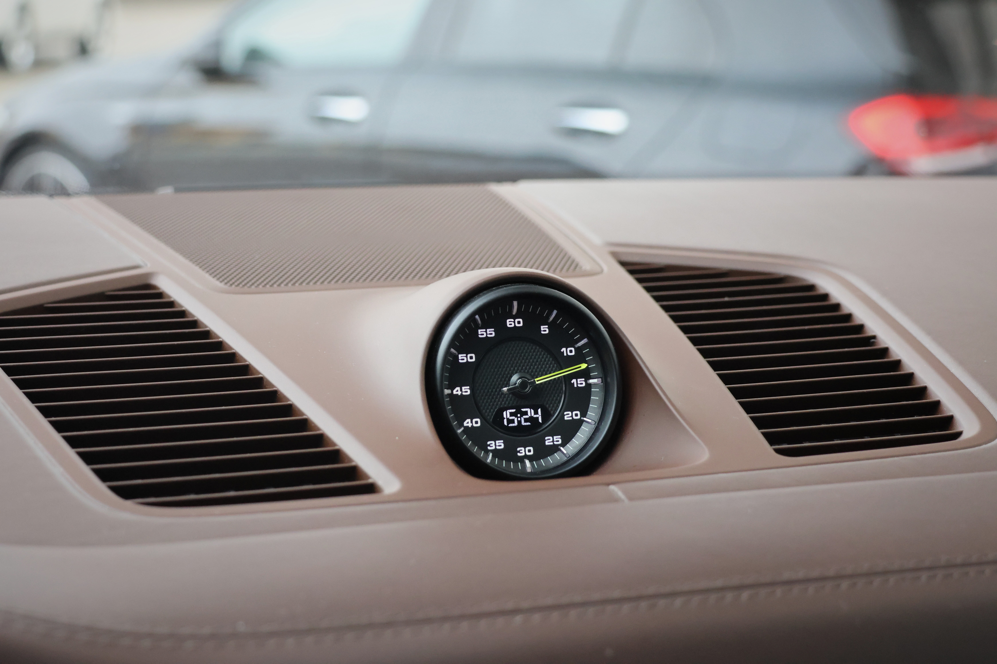 listing desktop thumbnail image 26