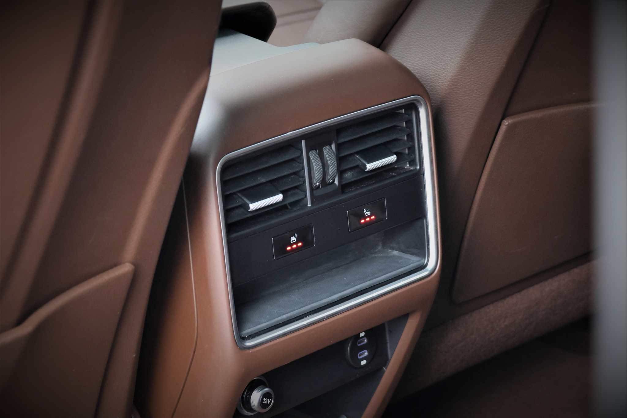 listing desktop thumbnail image 11