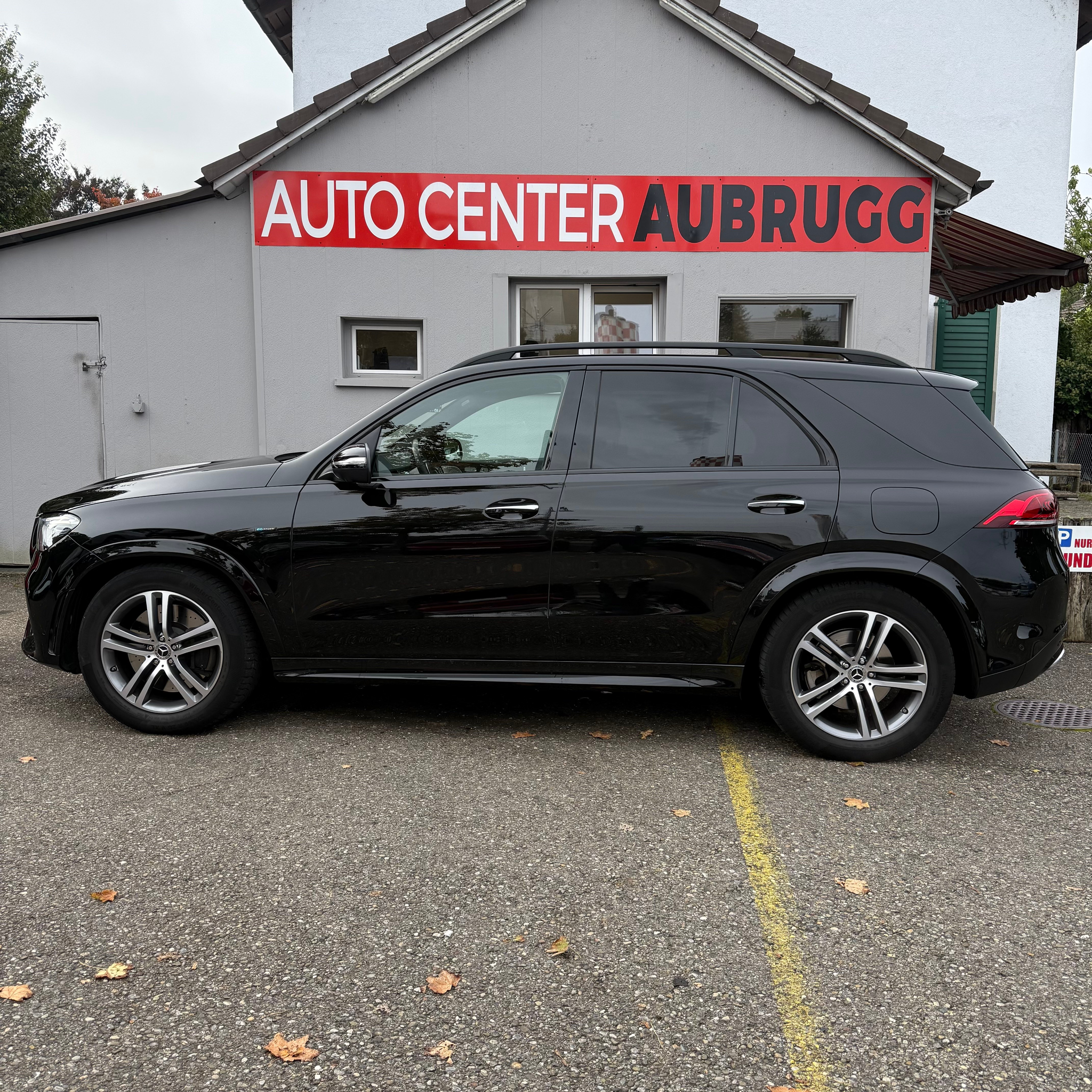 listing desktop thumbnail image 9