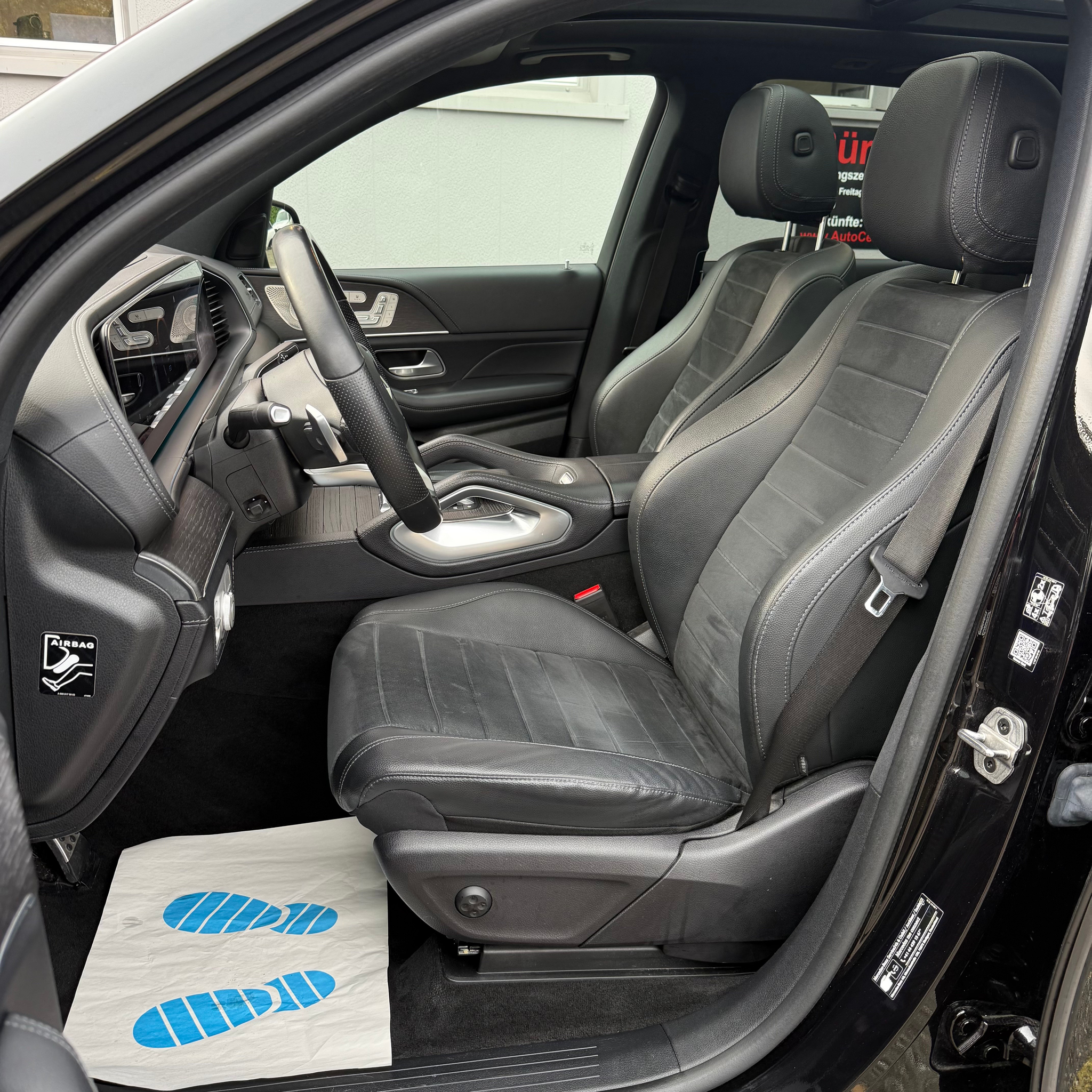 listing desktop thumbnail image 12