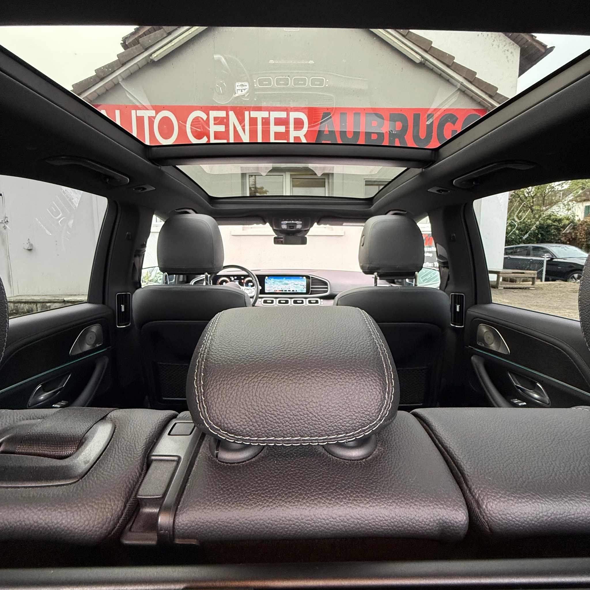 listing desktop thumbnail image 25