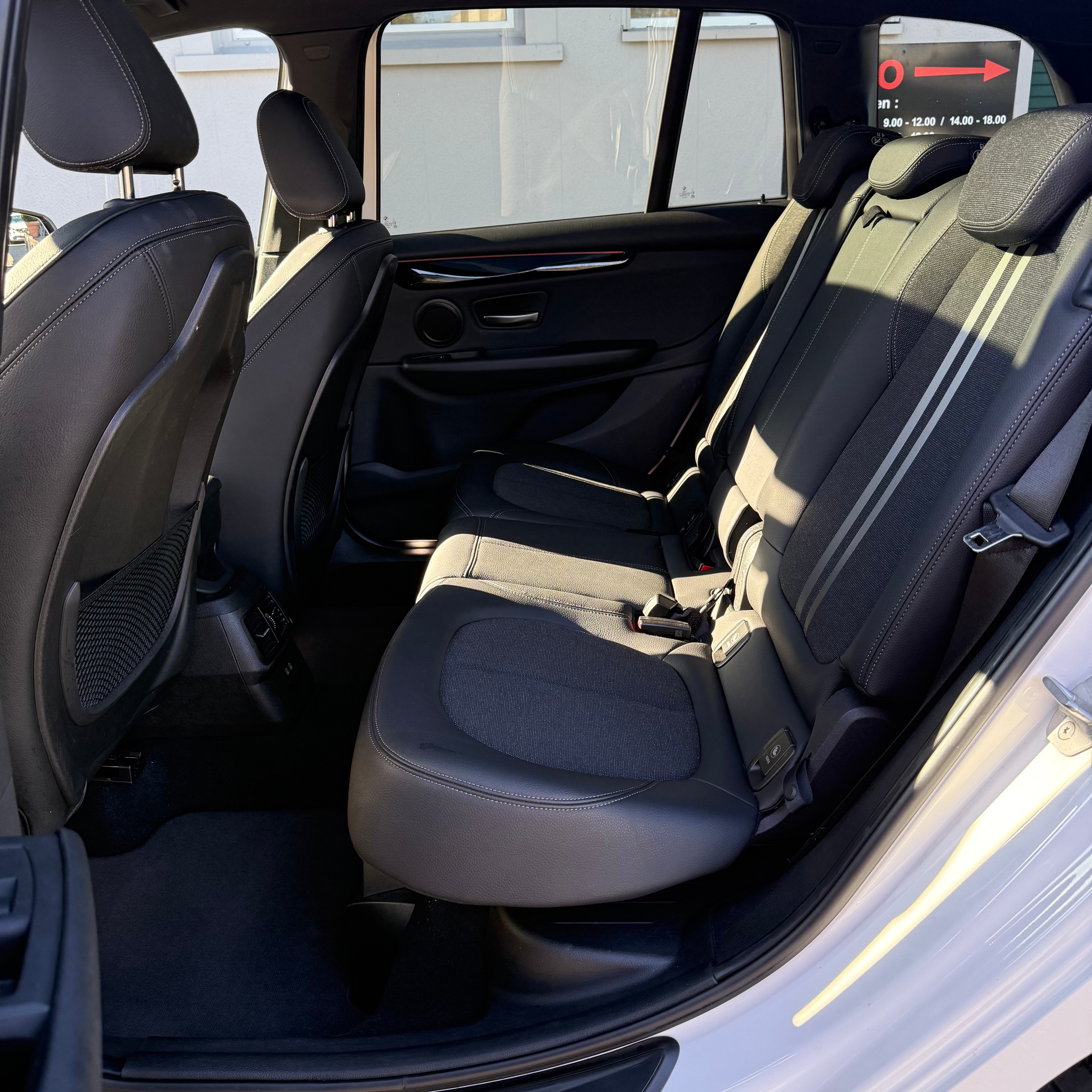 listing desktop thumbnail image 11