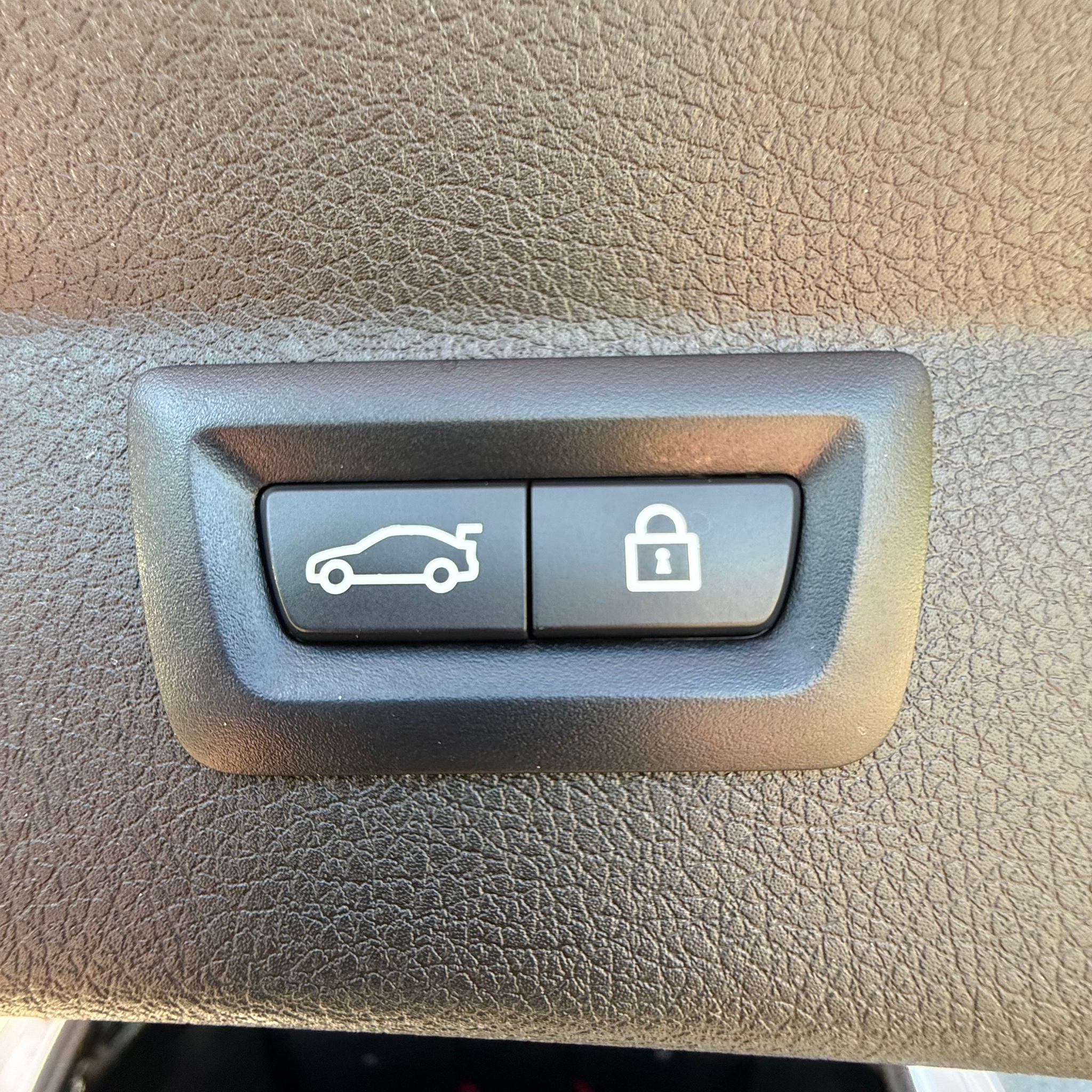 listing desktop thumbnail image 17