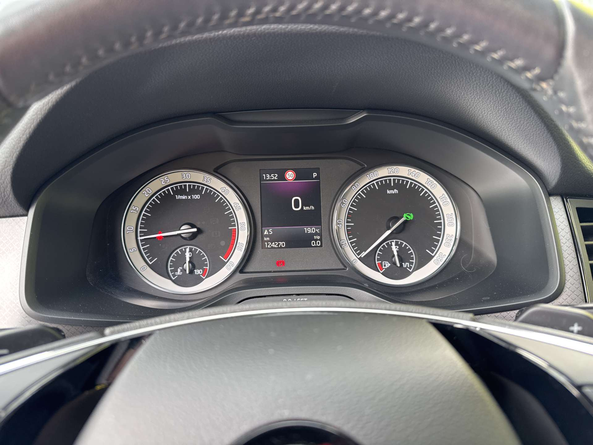 listing desktop thumbnail image 11