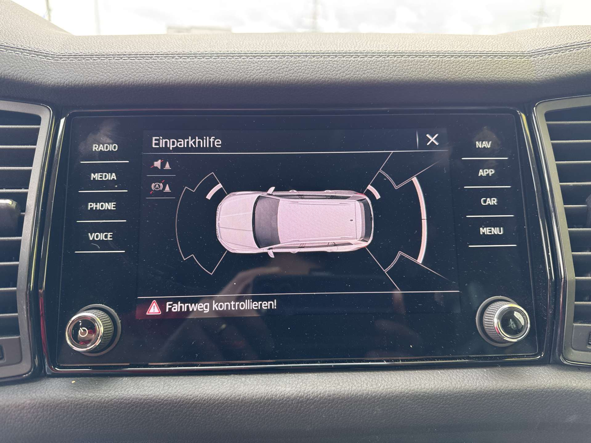 listing desktop thumbnail image 10