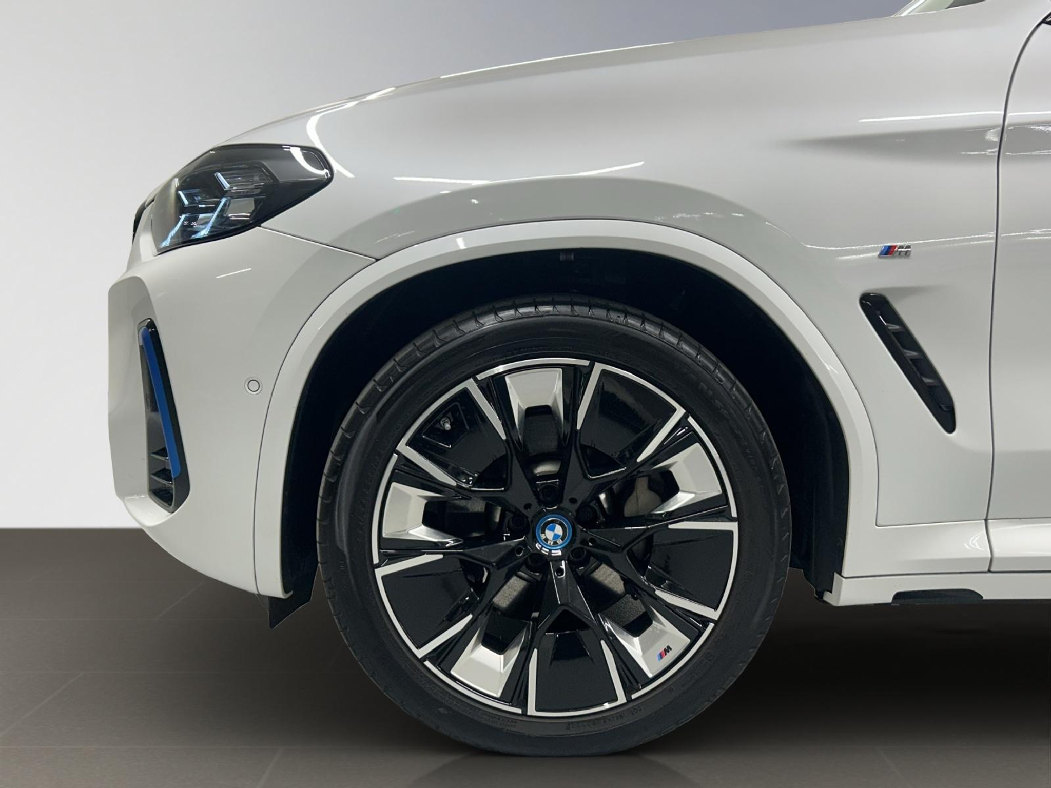 listing desktop thumbnail image 8