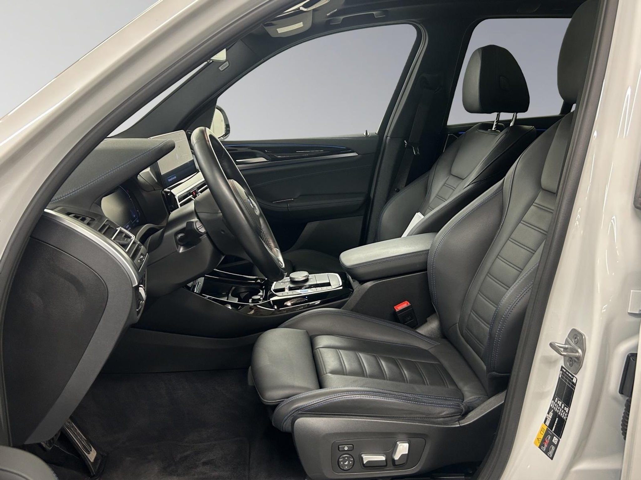 listing desktop thumbnail image 10