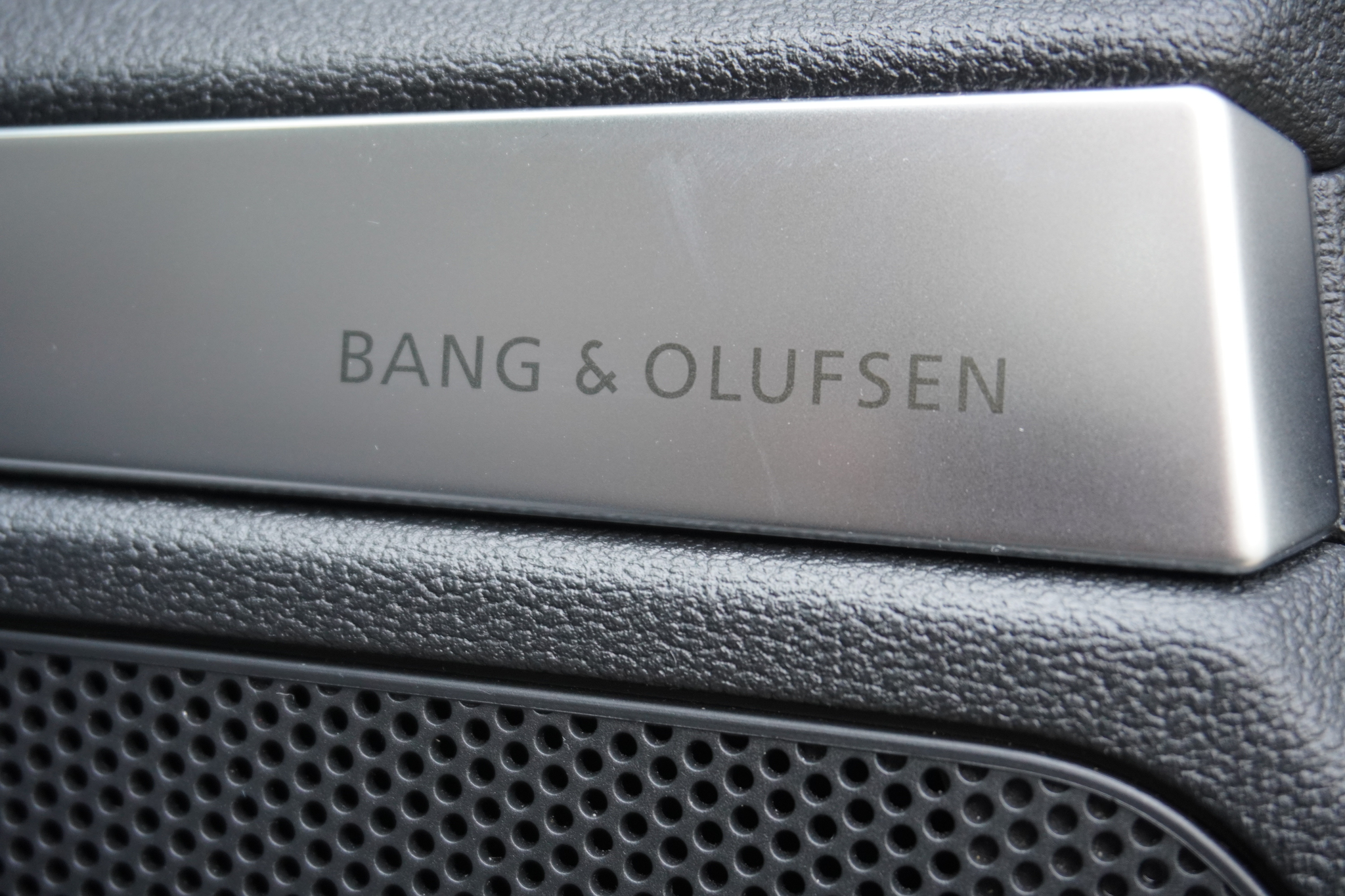 listing desktop thumbnail image 14