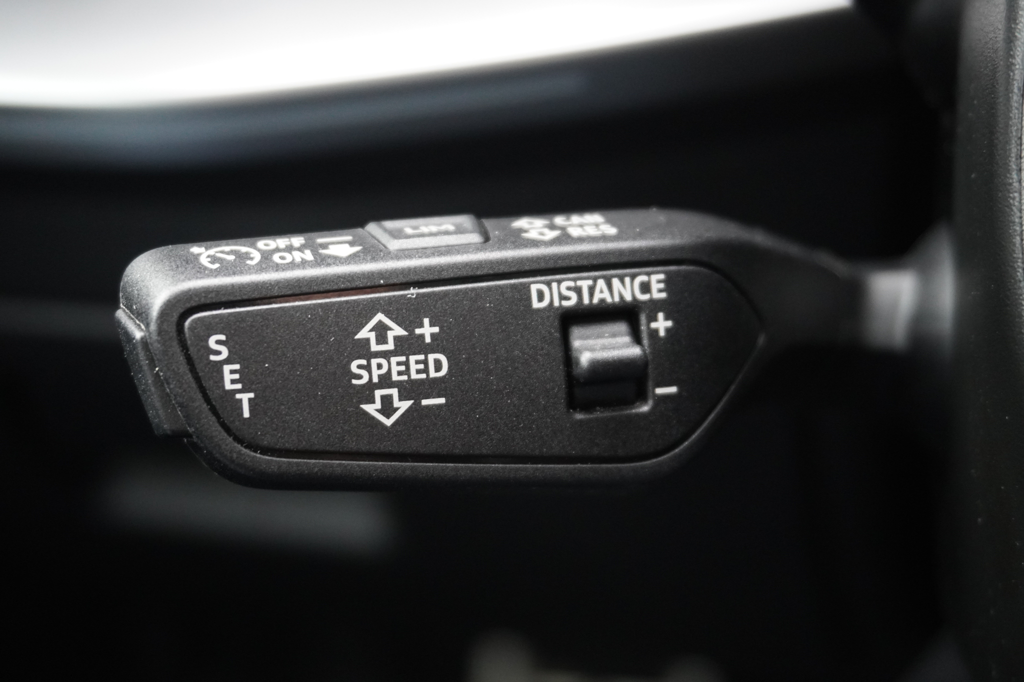 listing desktop thumbnail image 24