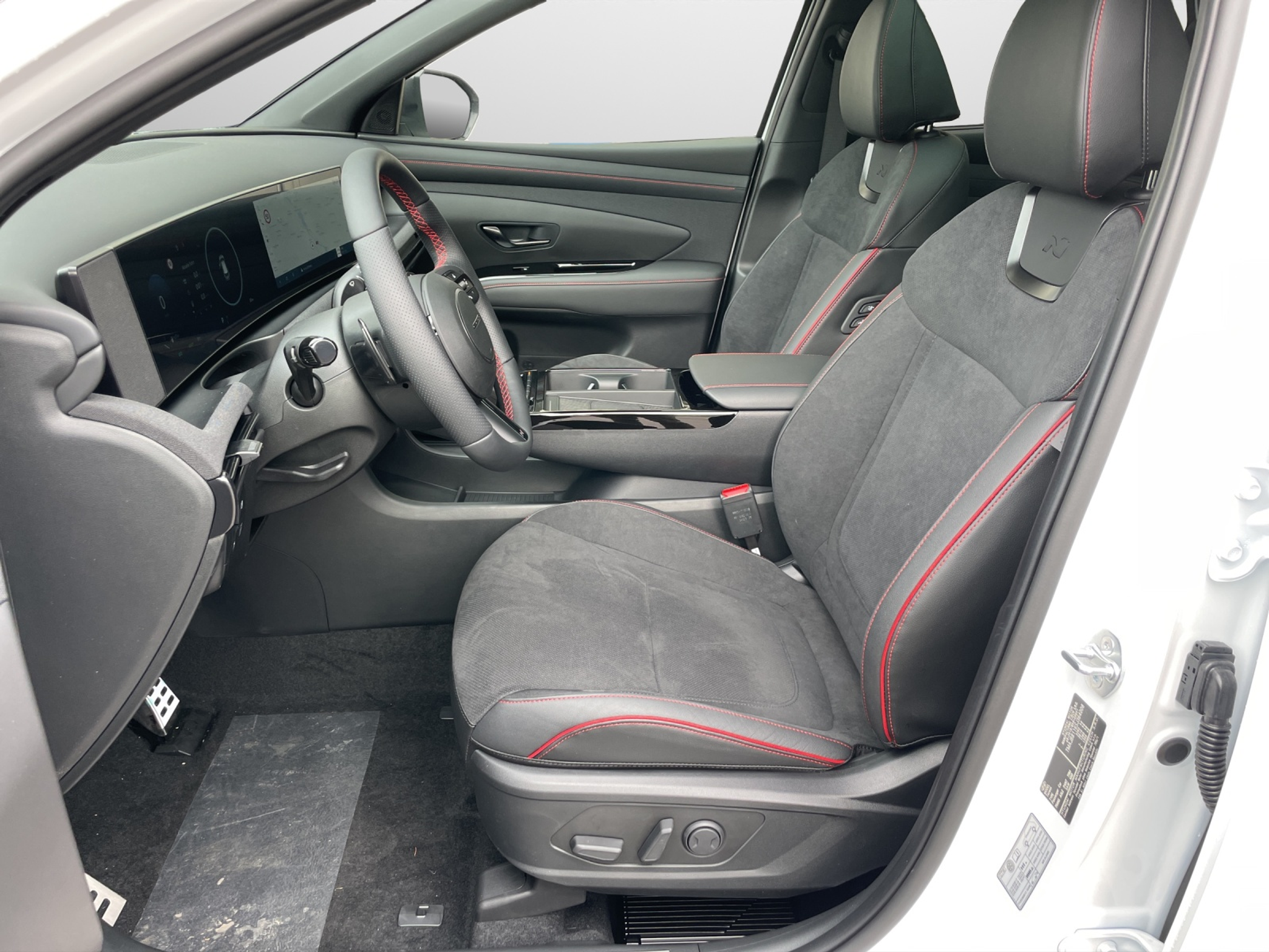 listing desktop thumbnail image 4