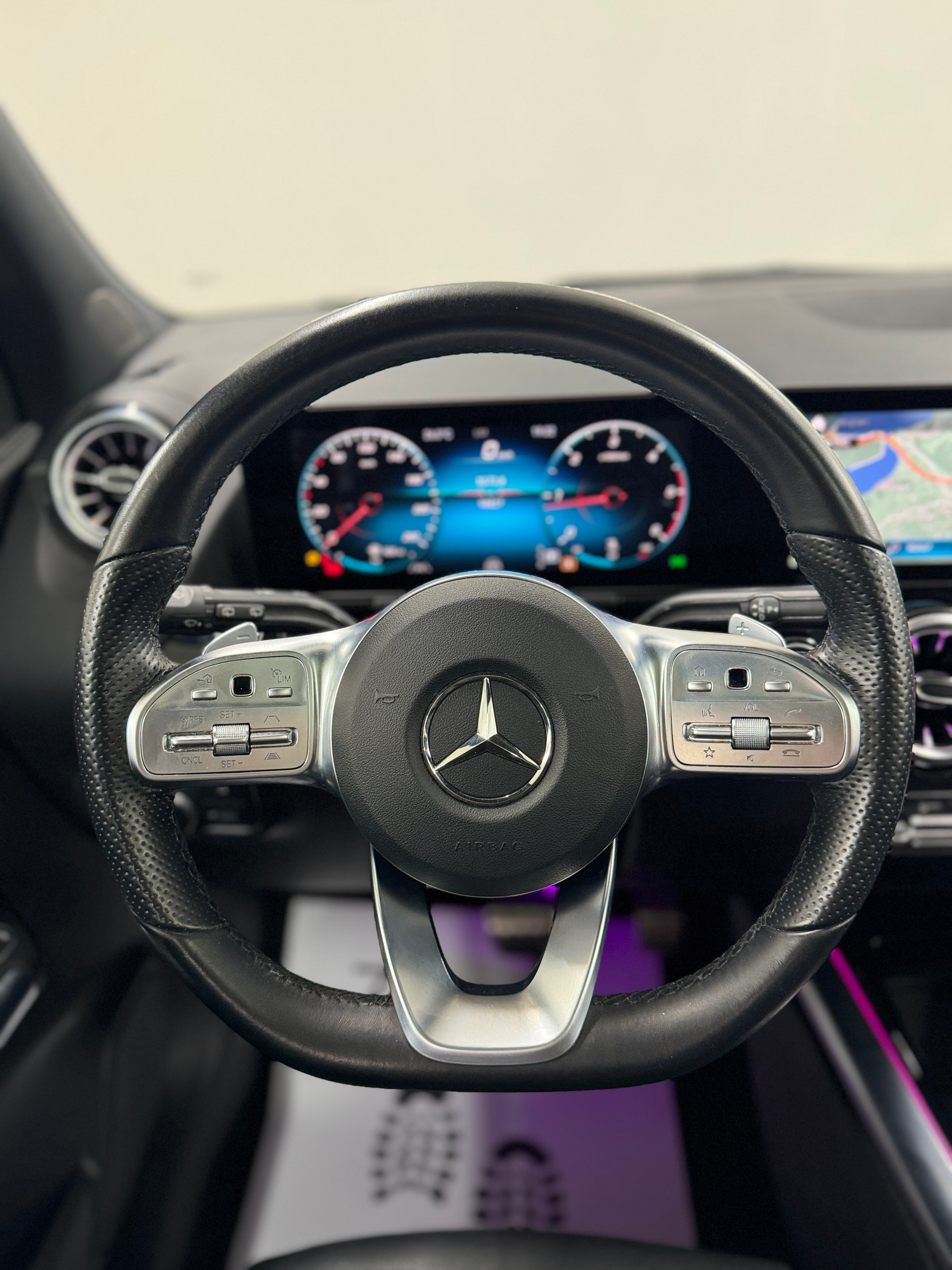 listing desktop thumbnail image 11