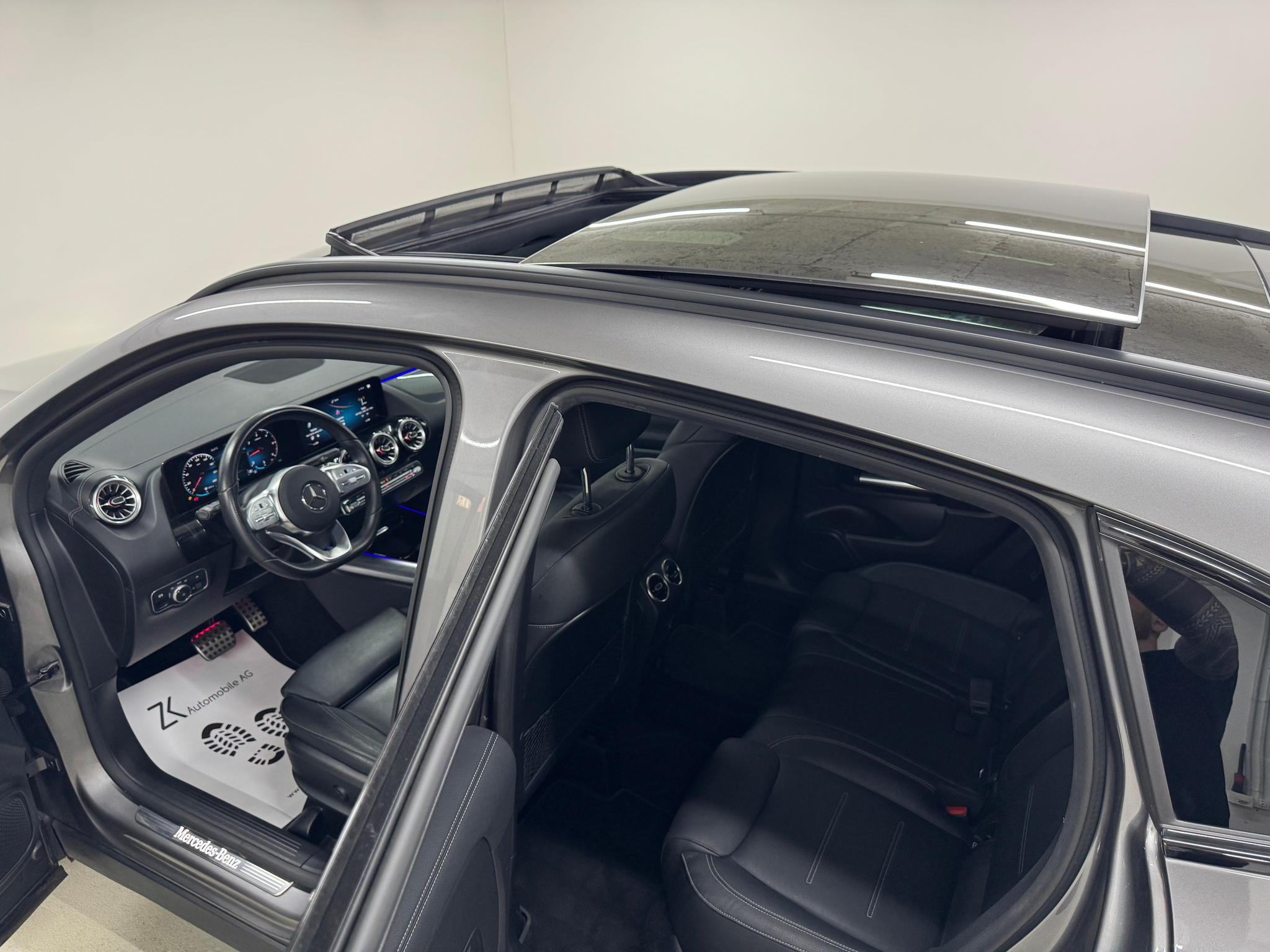 listing desktop thumbnail image 12