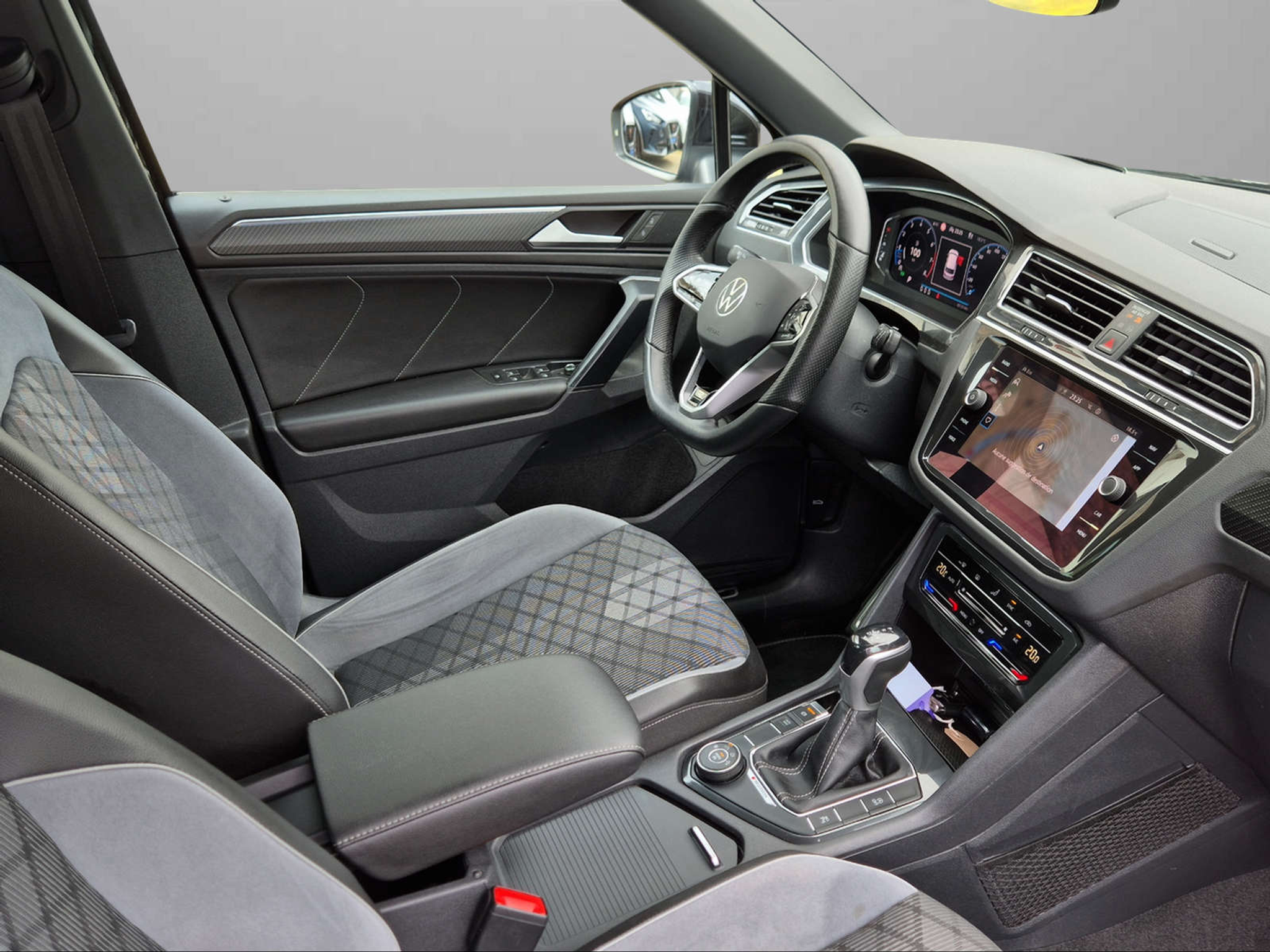 listing desktop thumbnail image 9