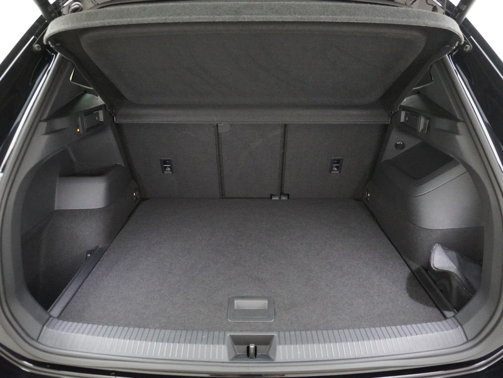 listing desktop thumbnail image 13