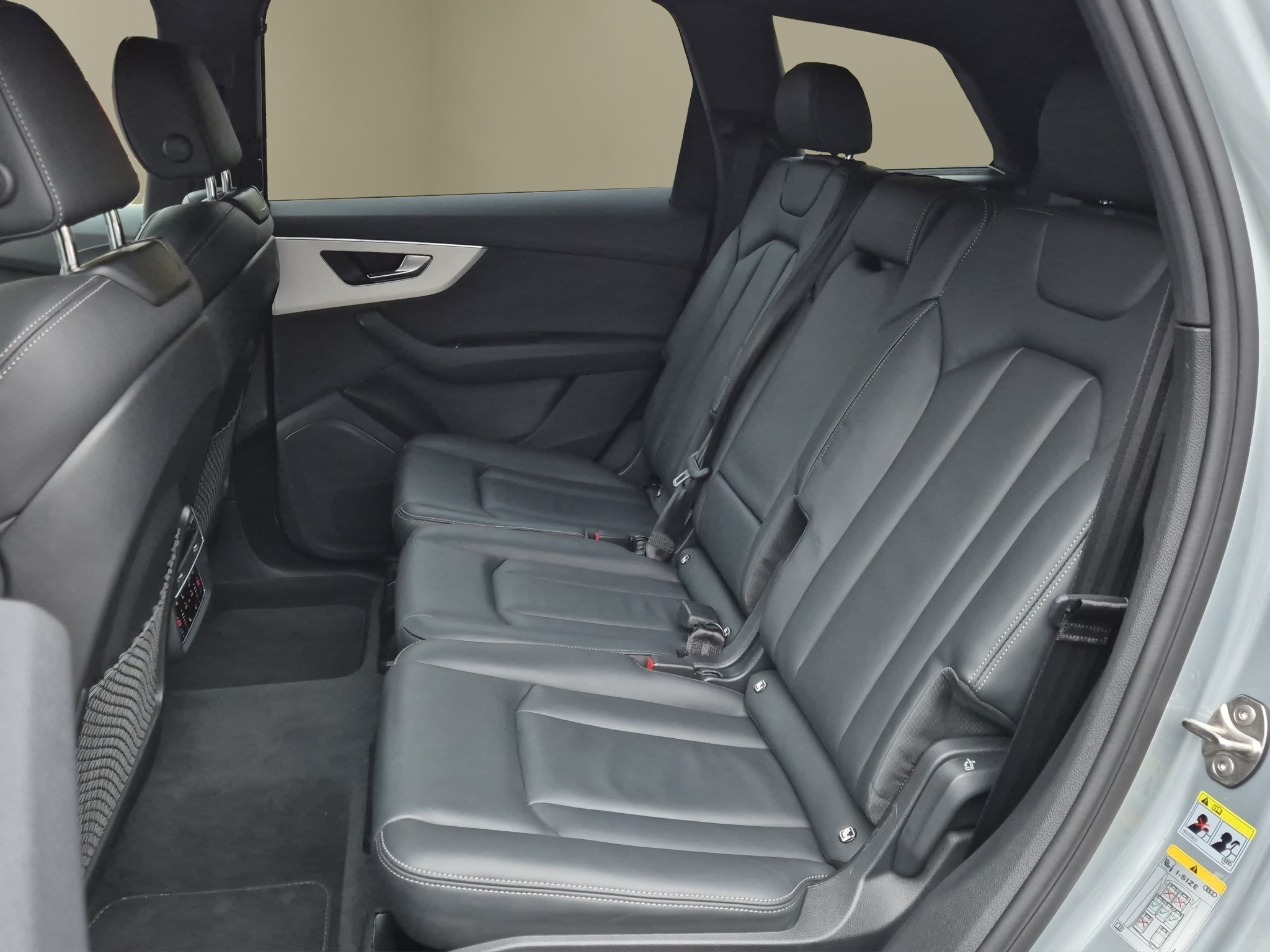 listing desktop thumbnail image 15