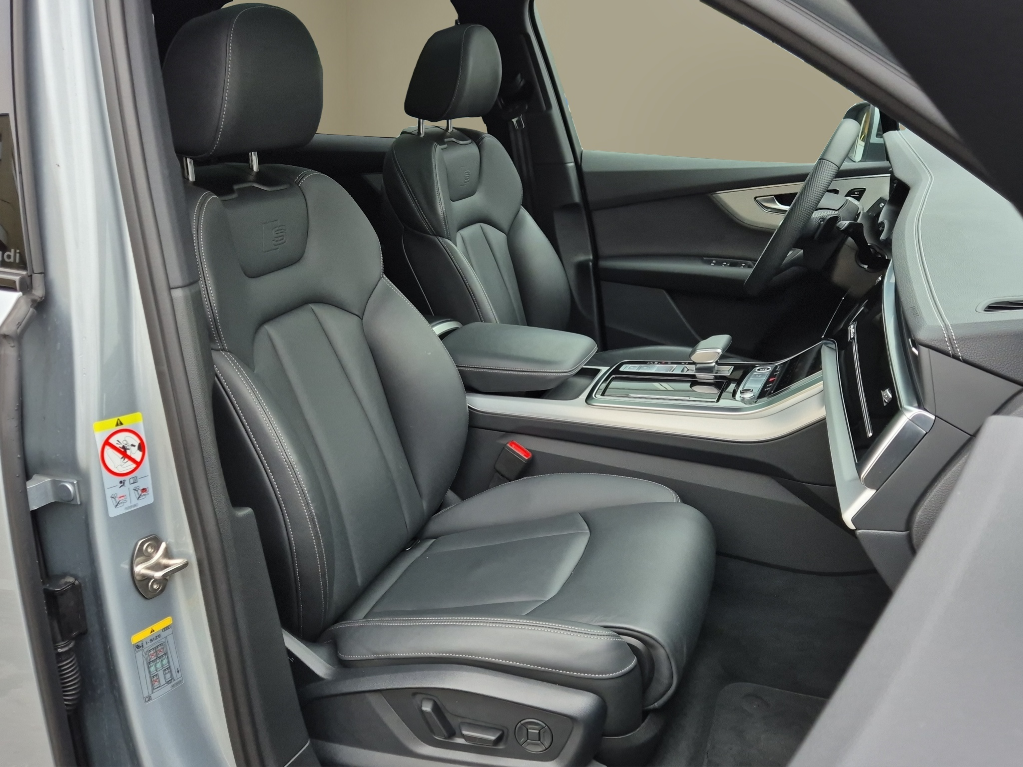 listing desktop thumbnail image 16