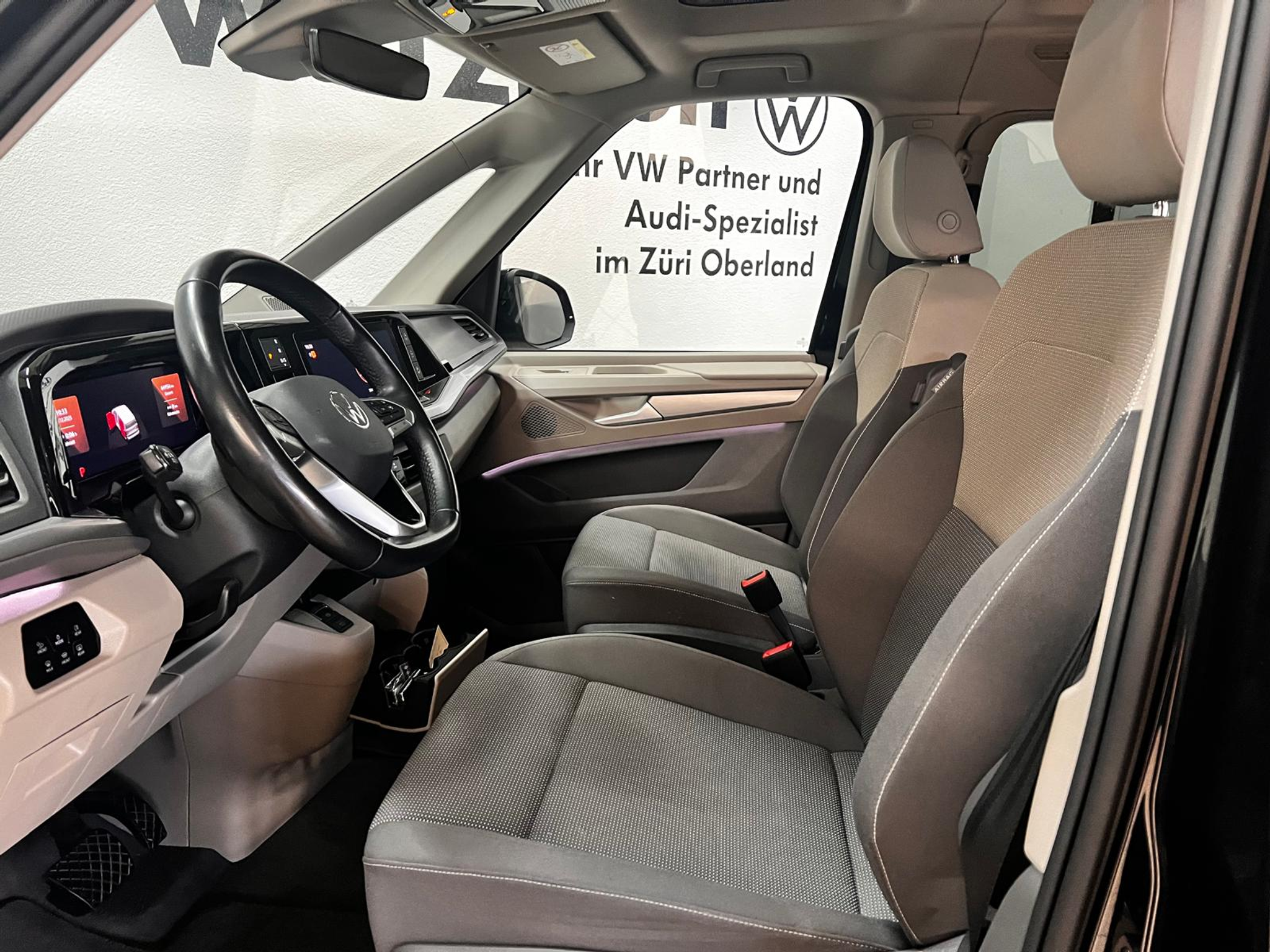 listing desktop thumbnail image 7