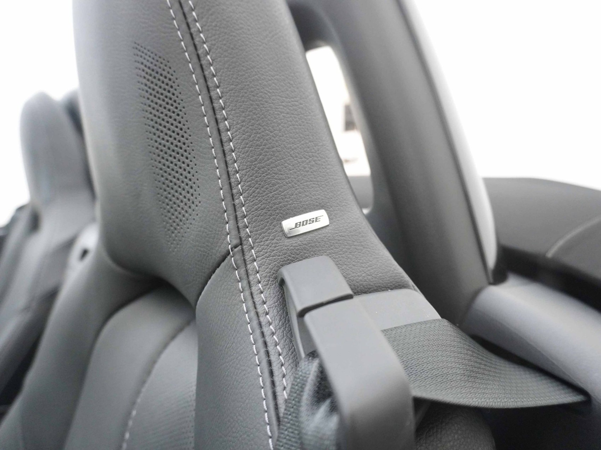 listing desktop thumbnail image 17