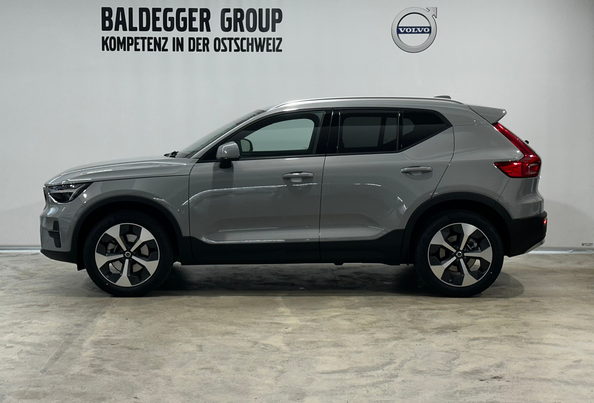 listing desktop thumbnail image 2