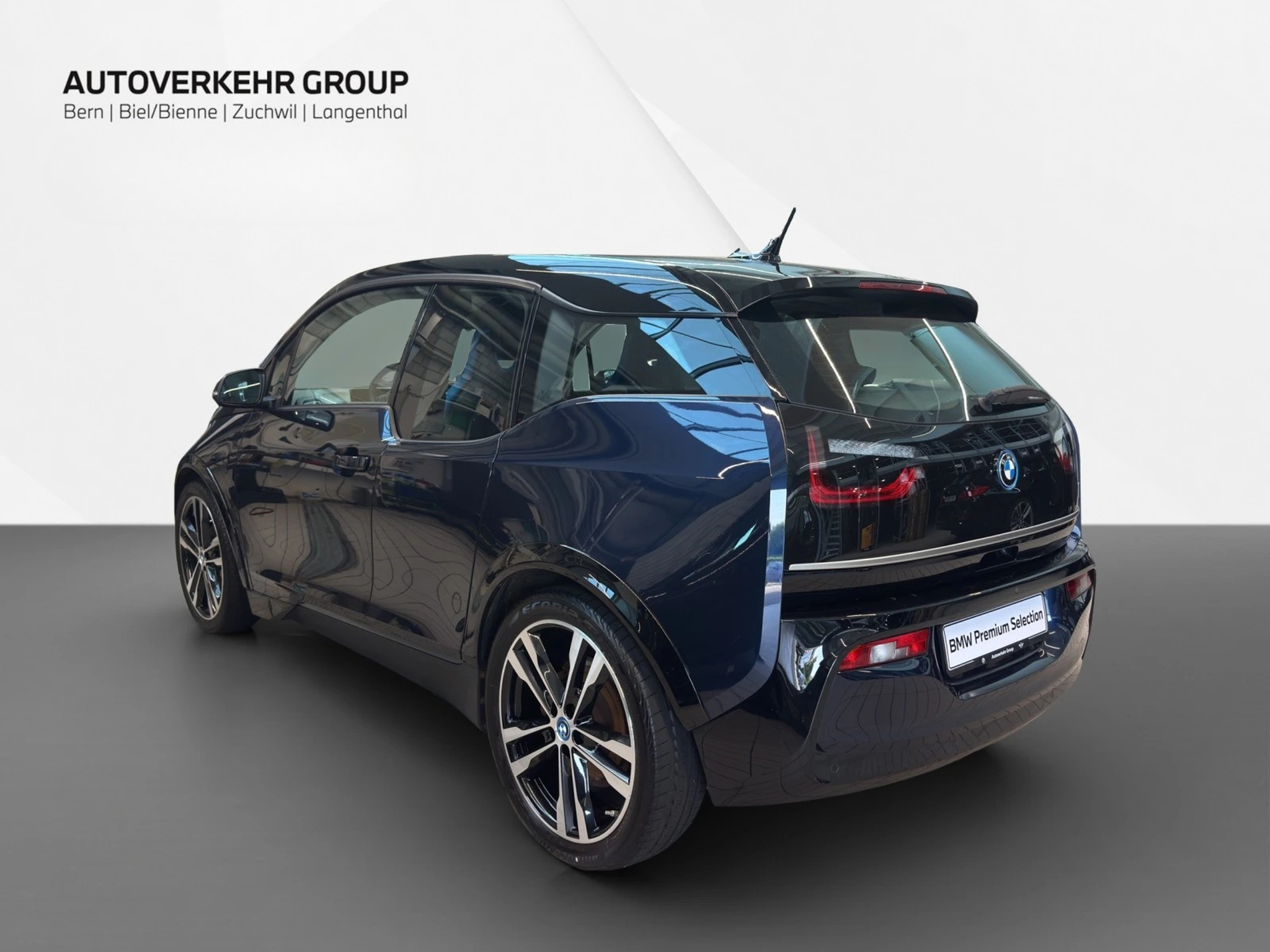 listing desktop thumbnail image 3