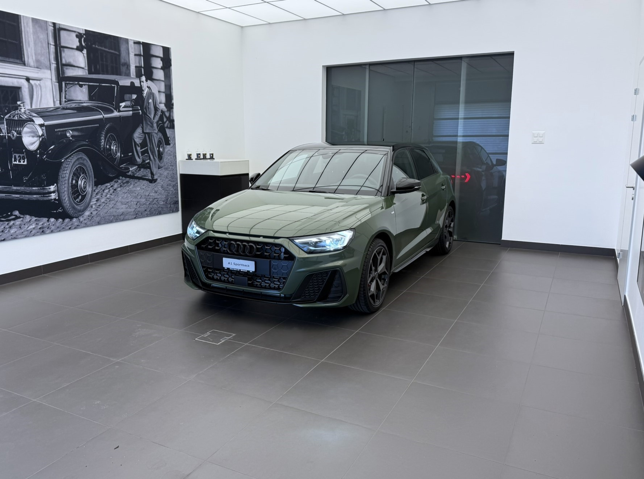 car-image-0