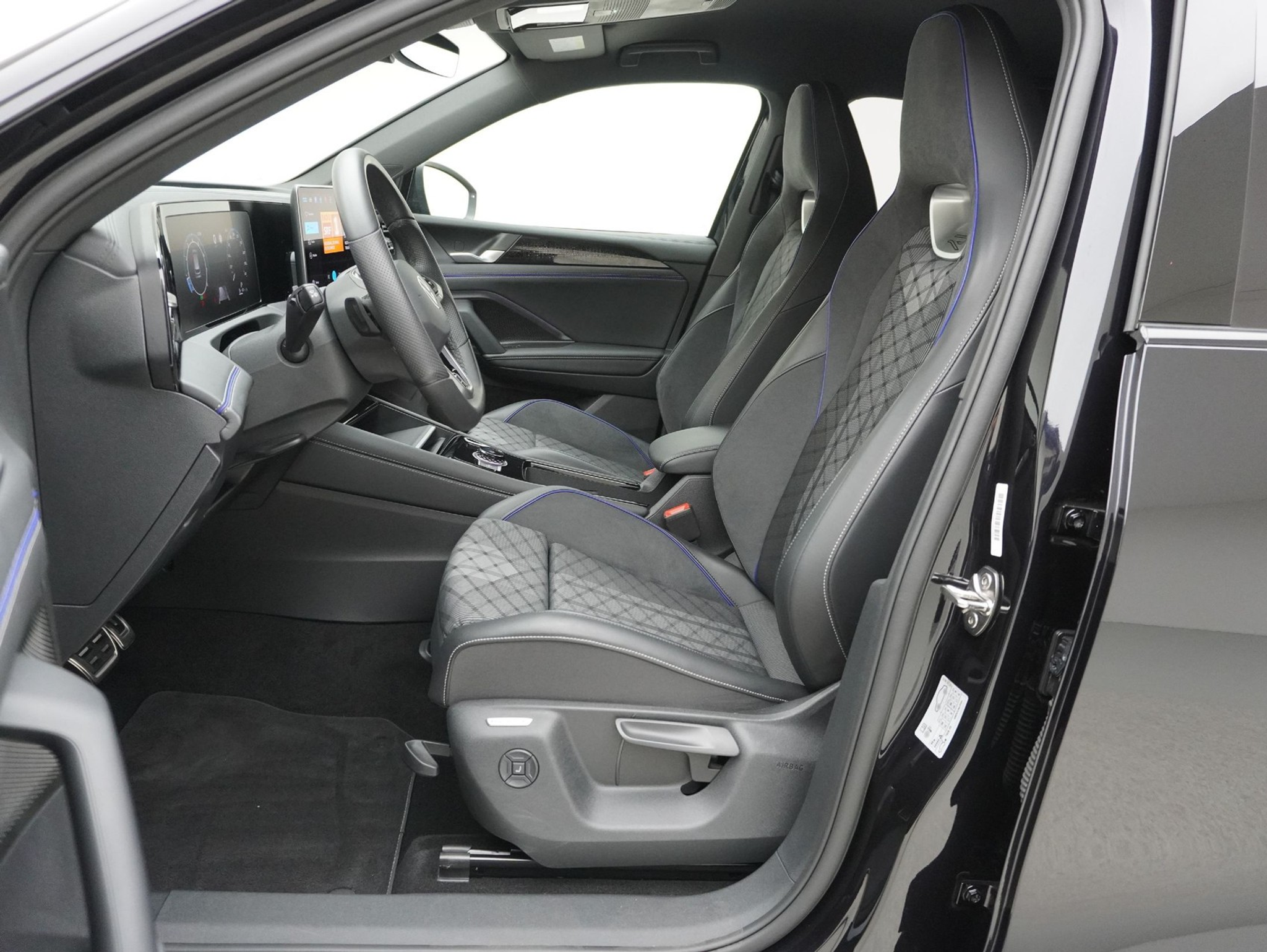 listing desktop thumbnail image 9