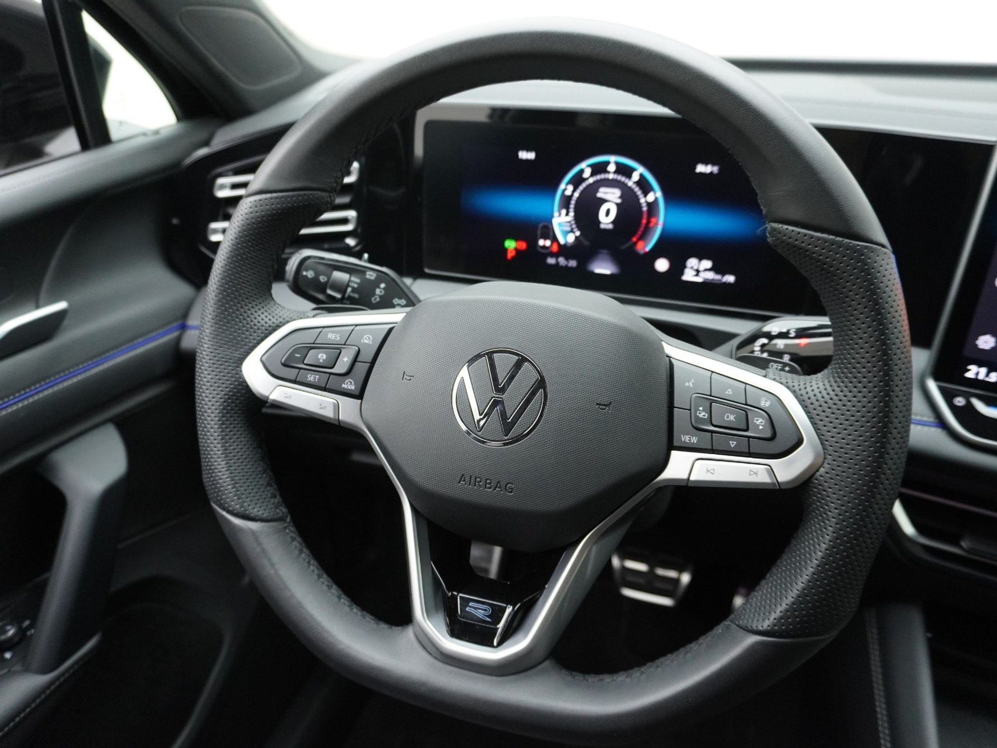 listing desktop thumbnail image 14