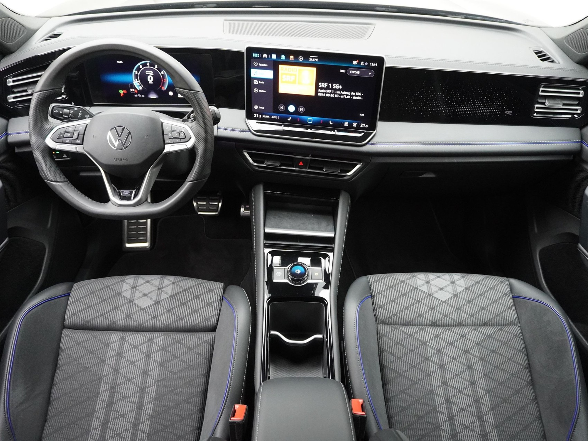 listing desktop thumbnail image 12